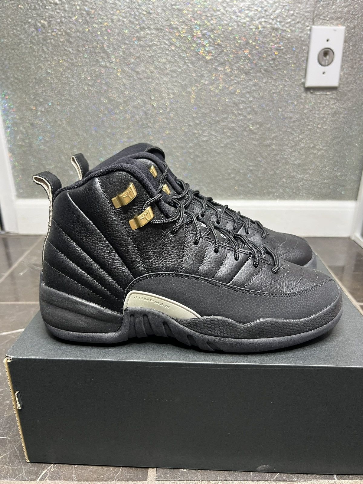 Jordan Brand Jordan Master 12s (2016) DS! GS 7Y! Size US 7 / EU 40 - 2 Thumbnail