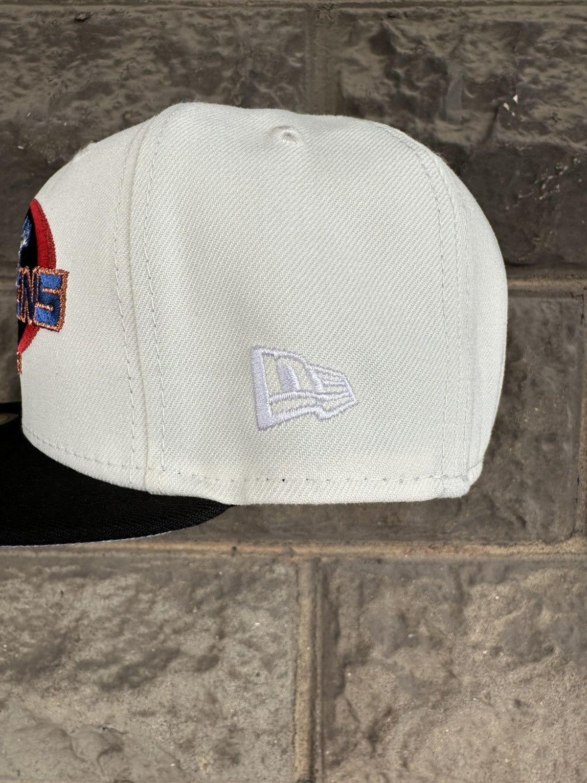 MLB × New Era × Supreme 7 NEW YORK YANKEES 1998 WORLD SERIES CHAMPIONS OFF WHITE Size ONE SIZE - 3 Thumbnail