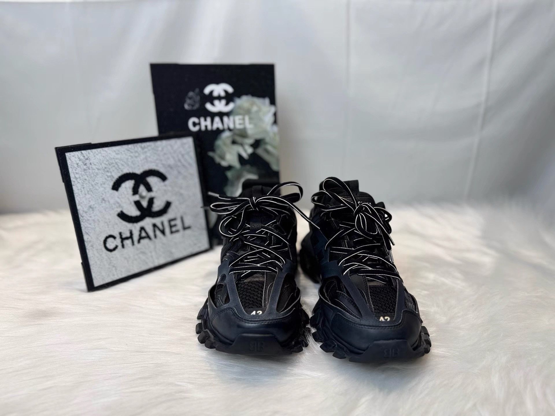 Balenciaga Balenciaga Track Sneakers K36 Size US 9 / EU 42 - 2 Thumbnail