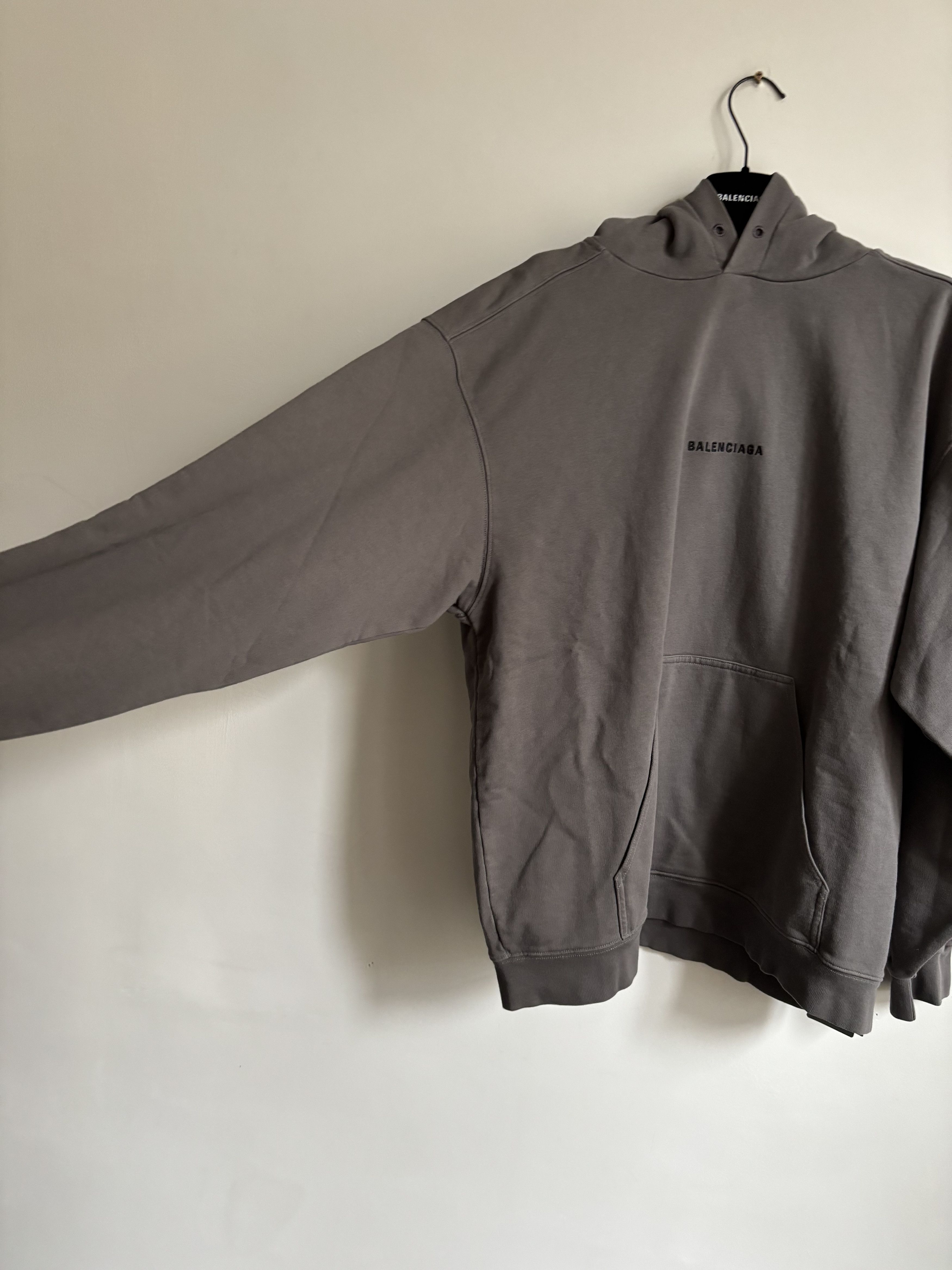 Balenciaga Balenciaga grey logo hoodie Size US S / EU 44-46 / 1 - 3 Thumbnail
