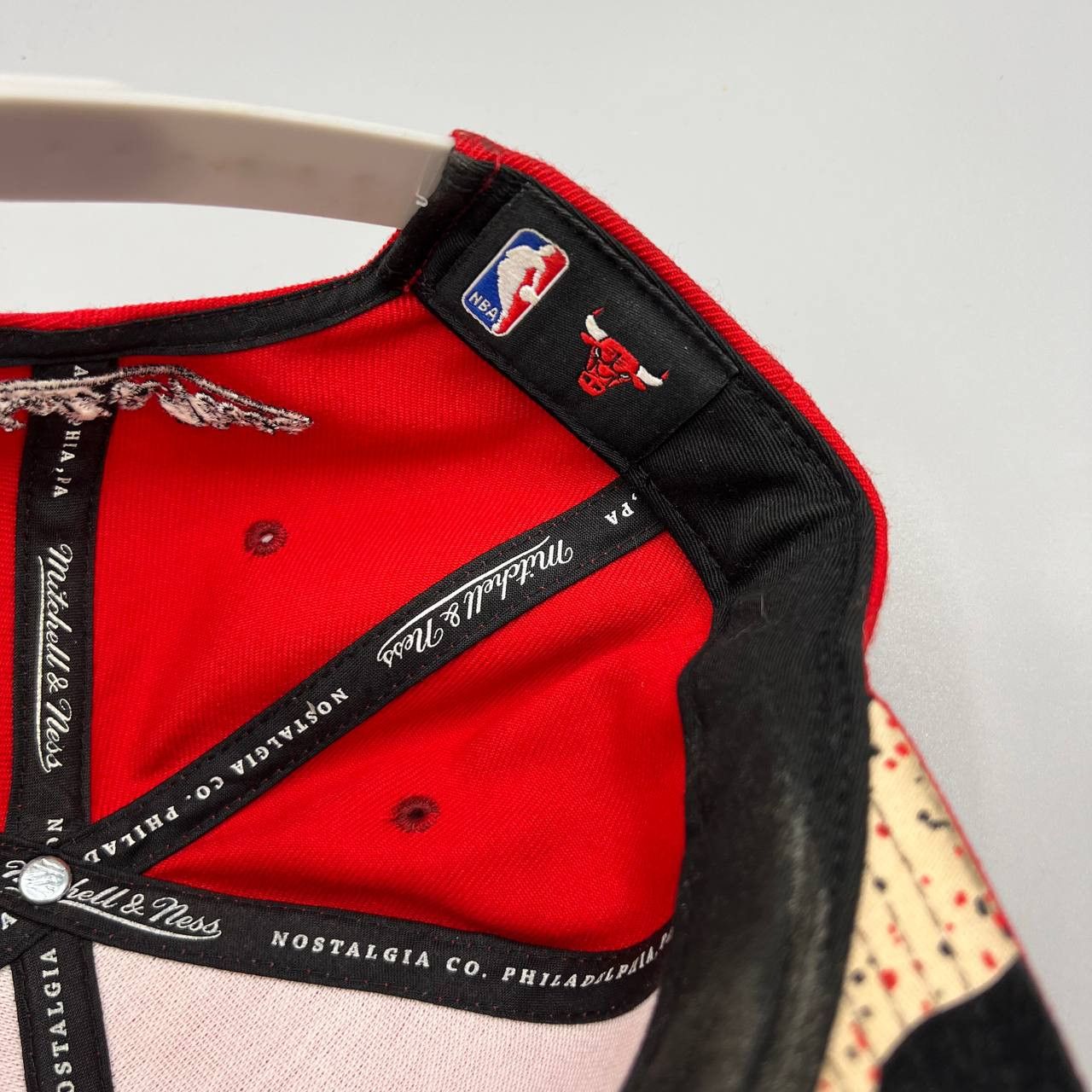 Mitchell & Ness Chicago Bulls Hat Men Red Mitchell & Ness NBA Snap Back Cap Size ONE SIZE - 5 Thumbnail