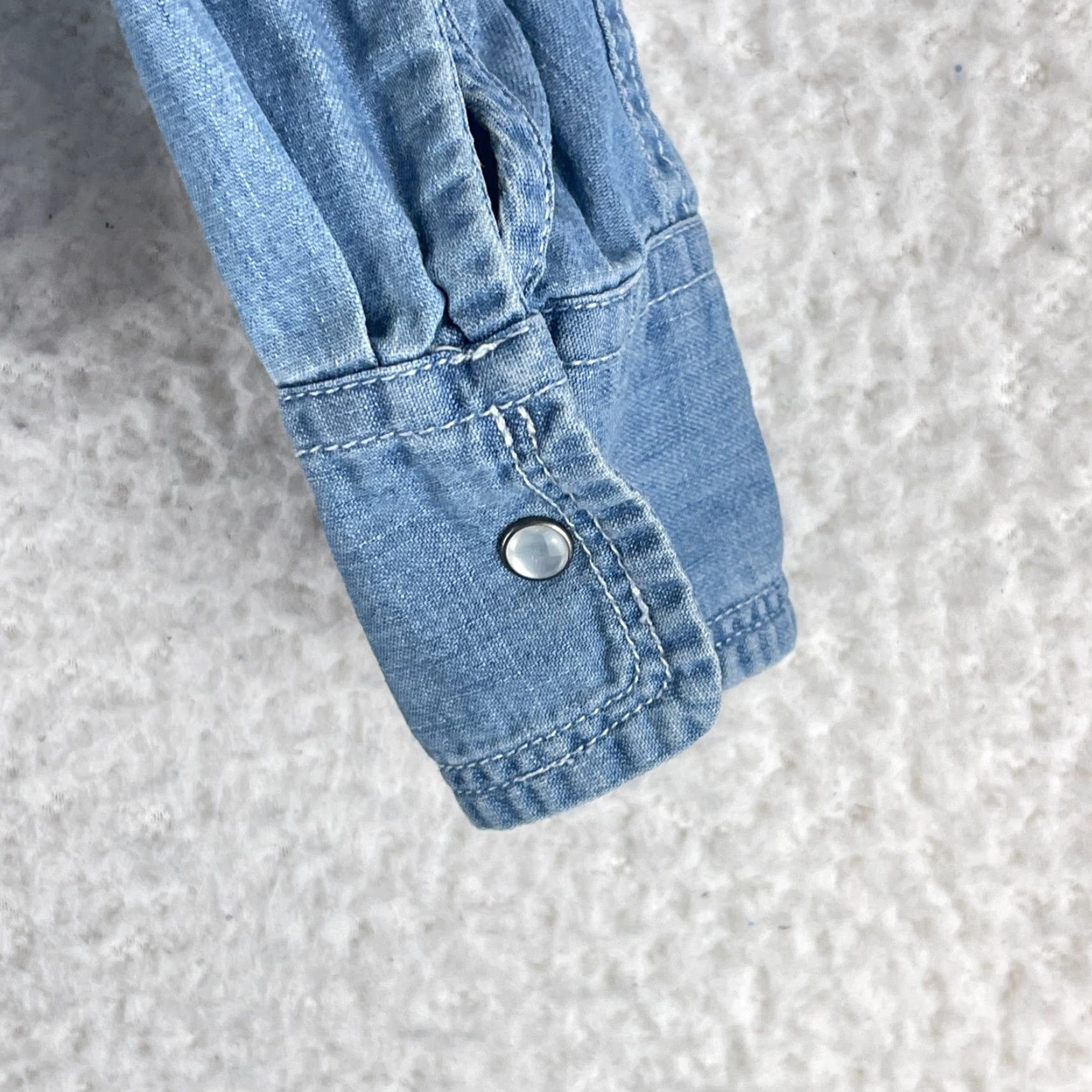 Vintage Natural Reflections Blue Chambray Snap Button Shirt Womens Medium Embroidered Button-Up Casual Shirt Size M / US 6-8 / IT 42-44 - 7 Thumbnail