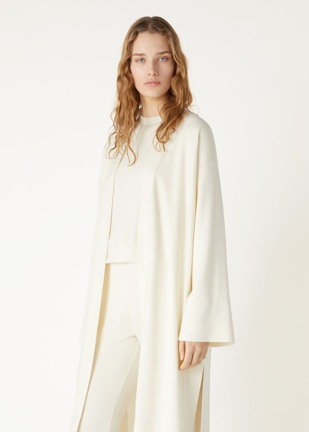 Loro Piana o1w1db10825 FAO4529 Cocooning Cardigan in White Size M / US 6-8 / IT 42-44 - 4 Thumbnail