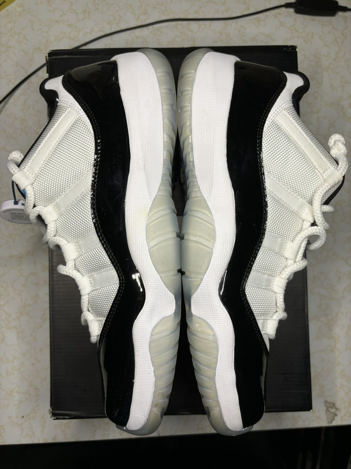 Jordan Brand Air Jordan 11 Retro Low Concord 2014 Size US 10 / EU 43 - 4 Thumbnail