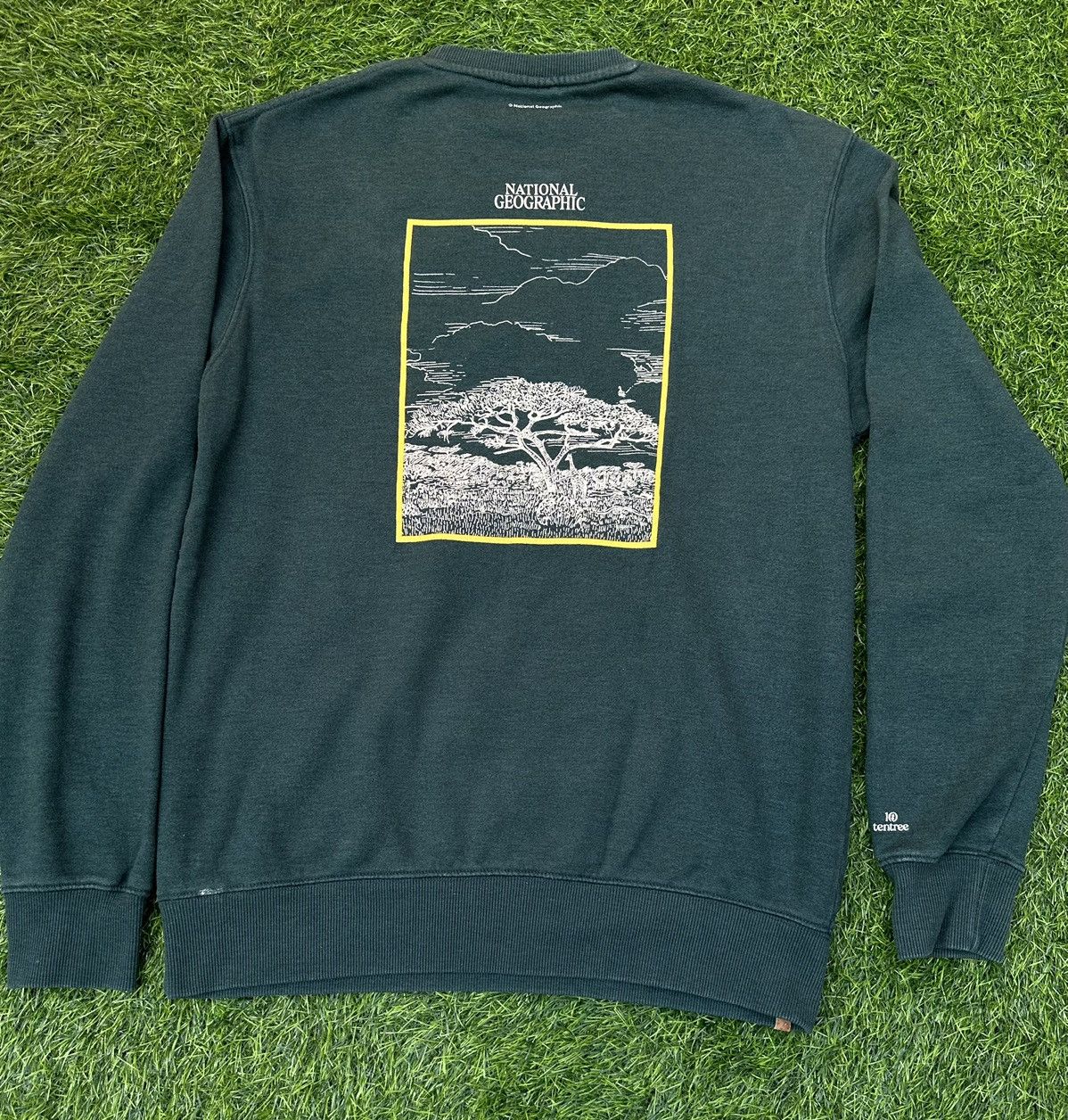 Vintage national geographic tentre long sleeve crew neck Size US S / EU 44-46 / 1 - 2 Thumbnail