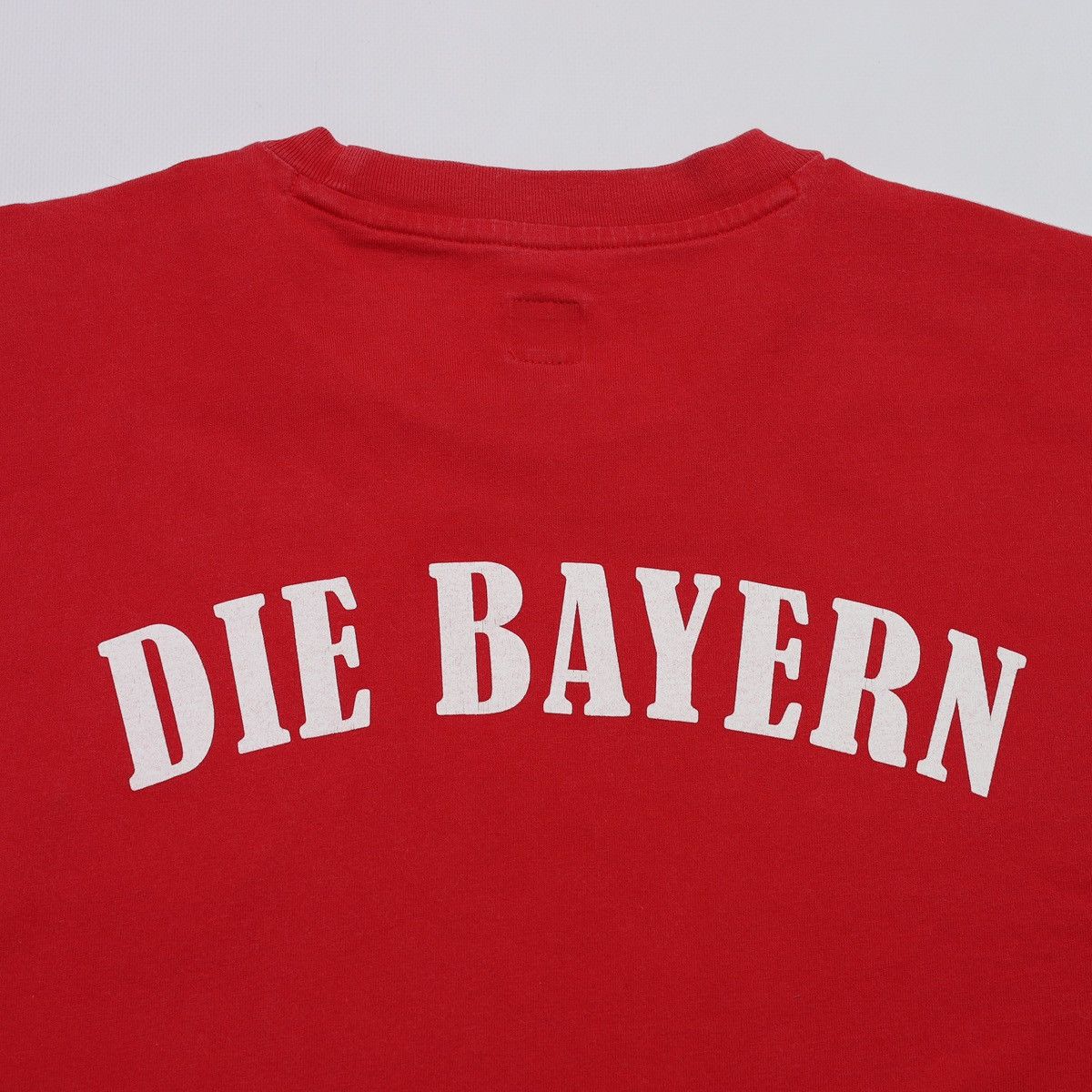 Adidas Vintage Adidas Bayern Munich Red Tee Size US M / EU 48-50 / 2 - 11 Thumbnail