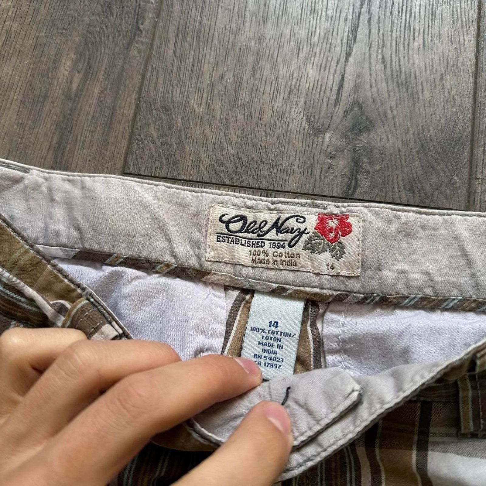 Old Navy × Vintage Vintage Y2K 00s Old Navy Basic Preppy Plaid Skater Shorts Size US 28 / EU 44 - 3 Thumbnail