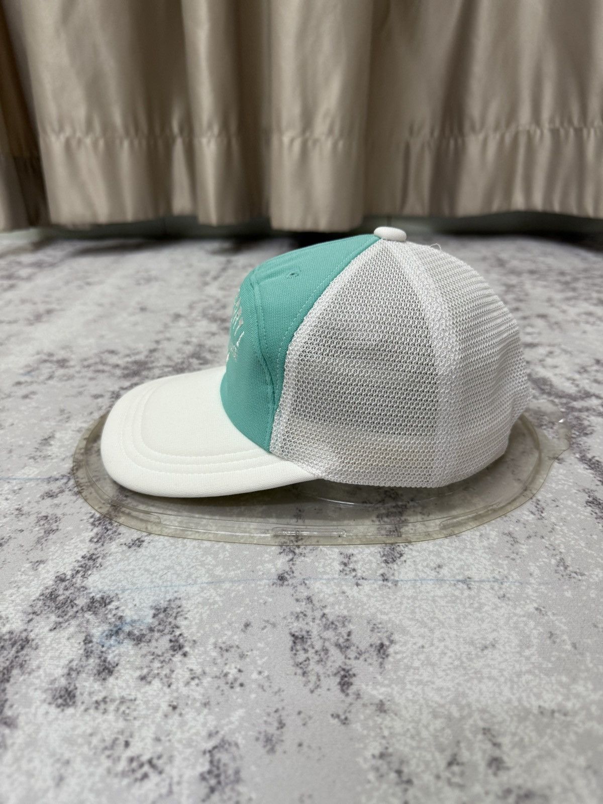 Asics Vintage 90s Asics Fun To Sport Universal Languege TruckerCap Size ONE SIZE - 2 Thumbnail