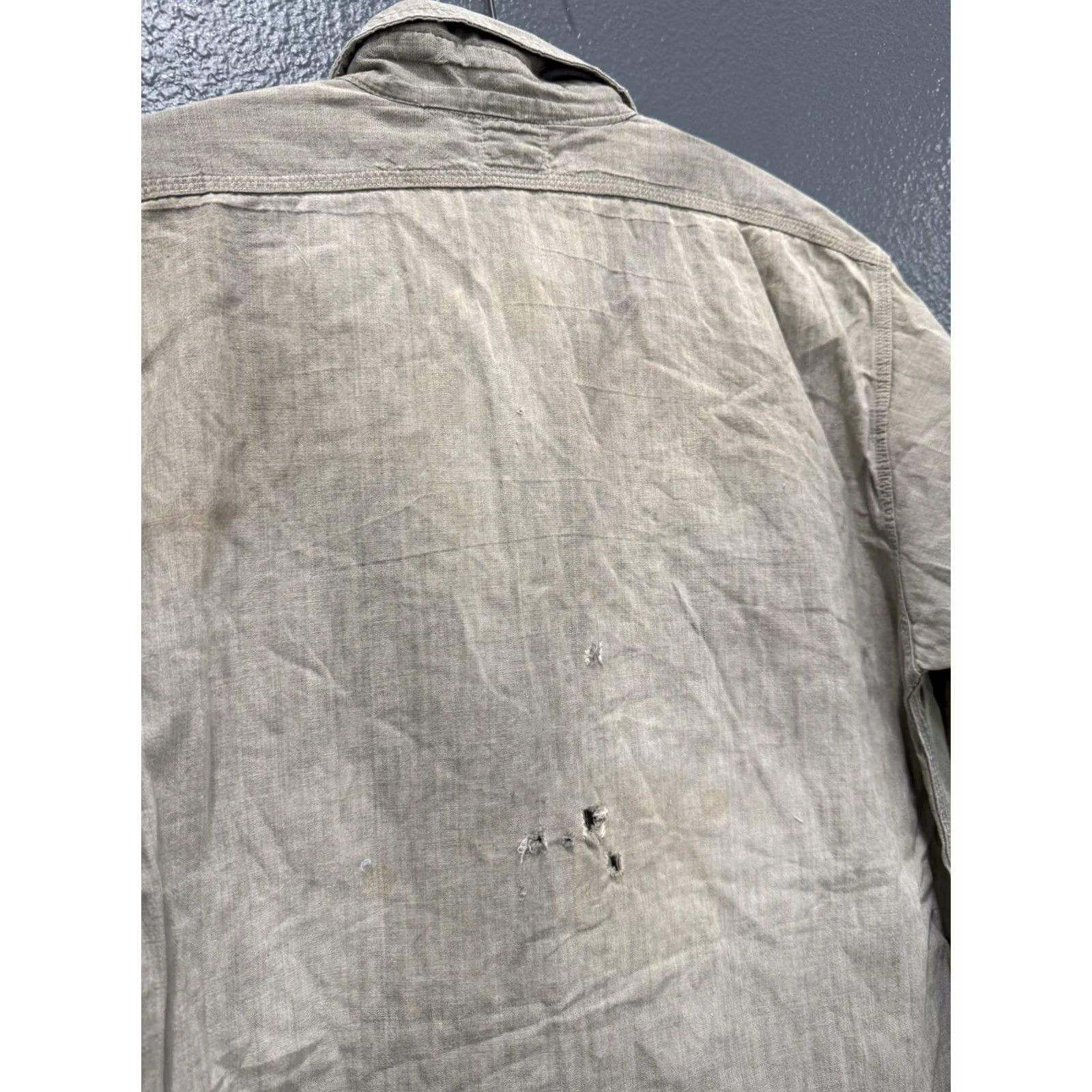 Vintage VINTAGE Allied Clothiers Gray Cotton Button-Up Shirt Men Large 40s decade Mens Size L Size US L / EU 52-54 / 3 - 7 Thumbnail