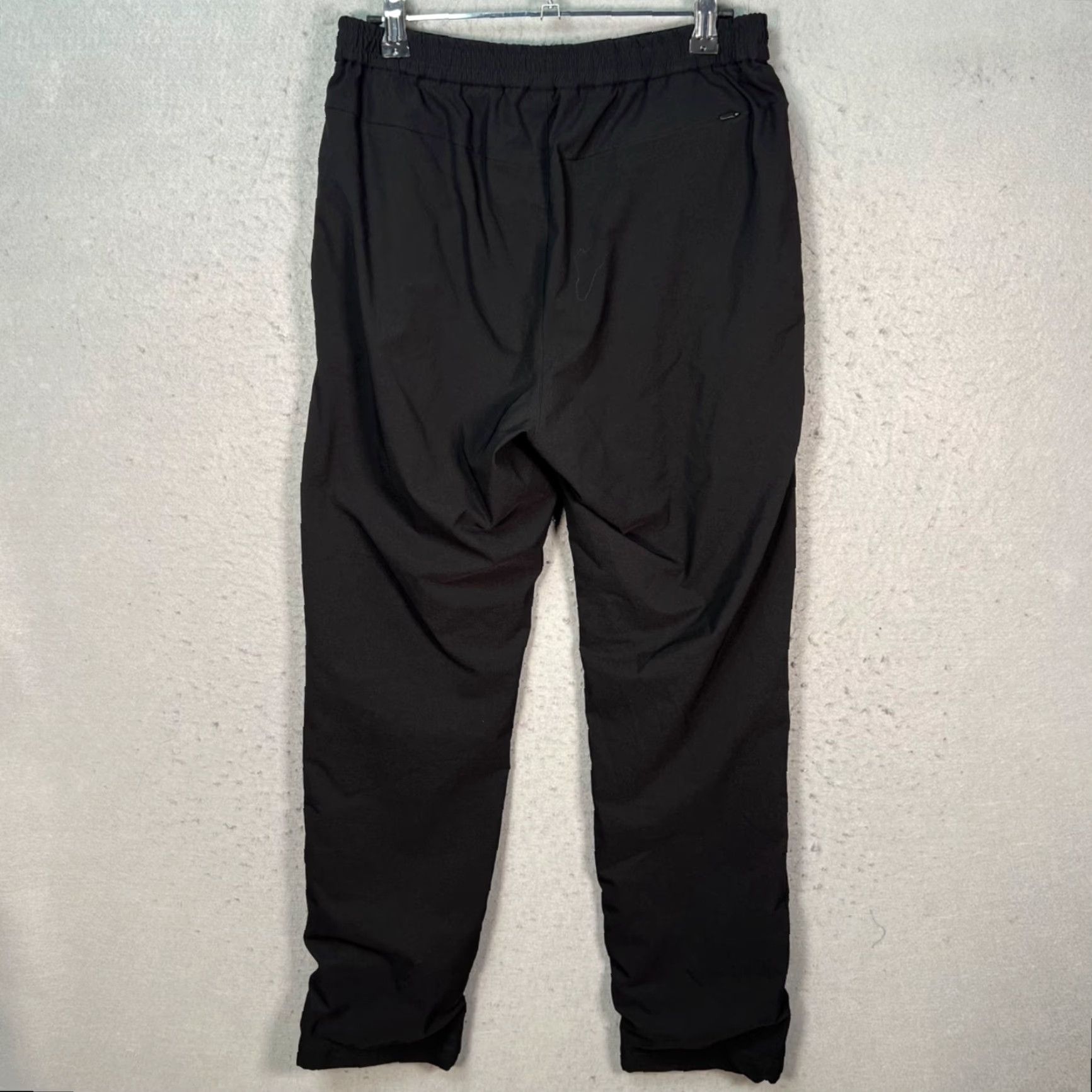 Uniqlo Uniqlo Pants Men Slim Straight Leg Lined Heattech Black 26-27 30 Inseam Size Small Chino Casual Runtime: 7/10 Shirt? Wait. Size US 29 - 2 Thumbnail