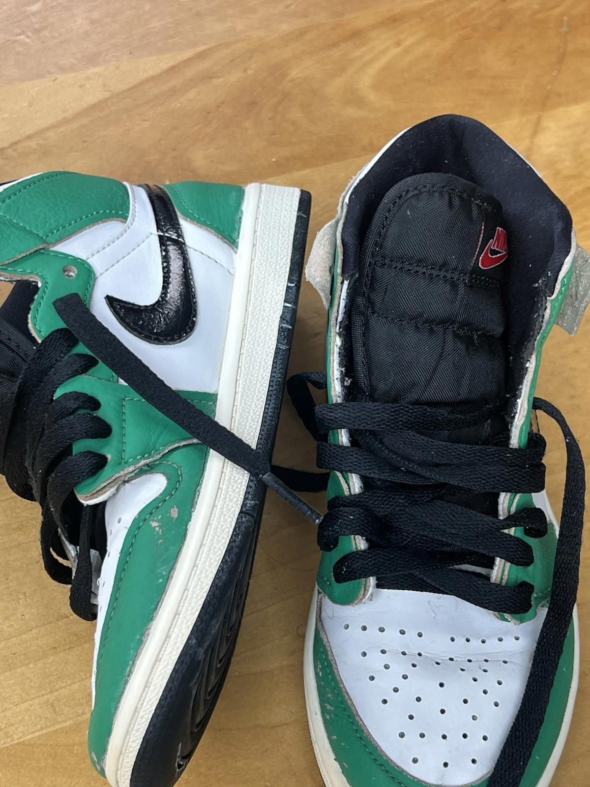 Jordan Brand Nike Air Jordan Retro 1 High Lucky Green Size 2Y CU0449-300 Size US 5 / EU 37 - 4 Thumbnail