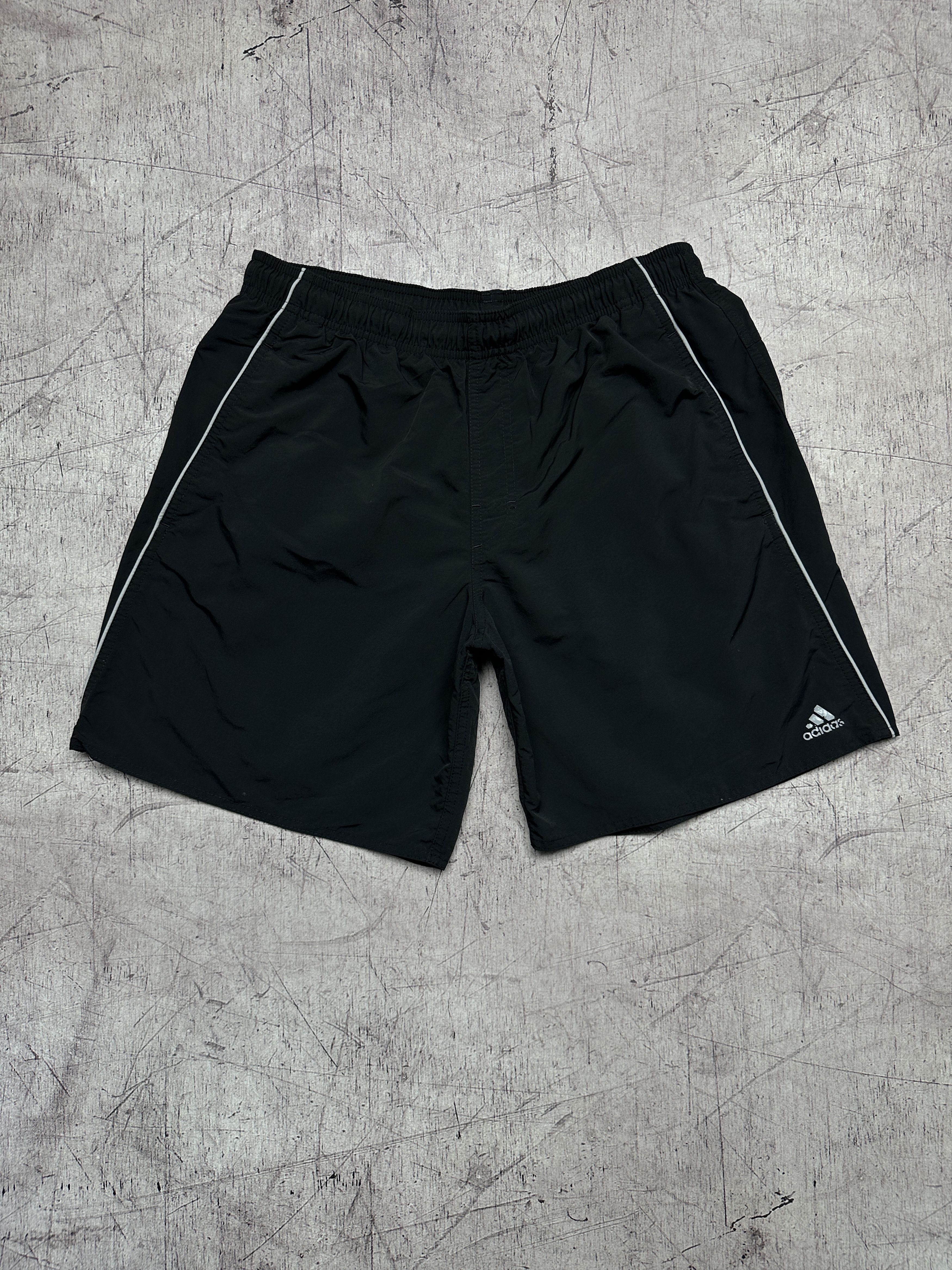 Adidas Adidas Vintage Mens Nylon Shorts Size US 32 / EU 48 - 1 Thumbnail
