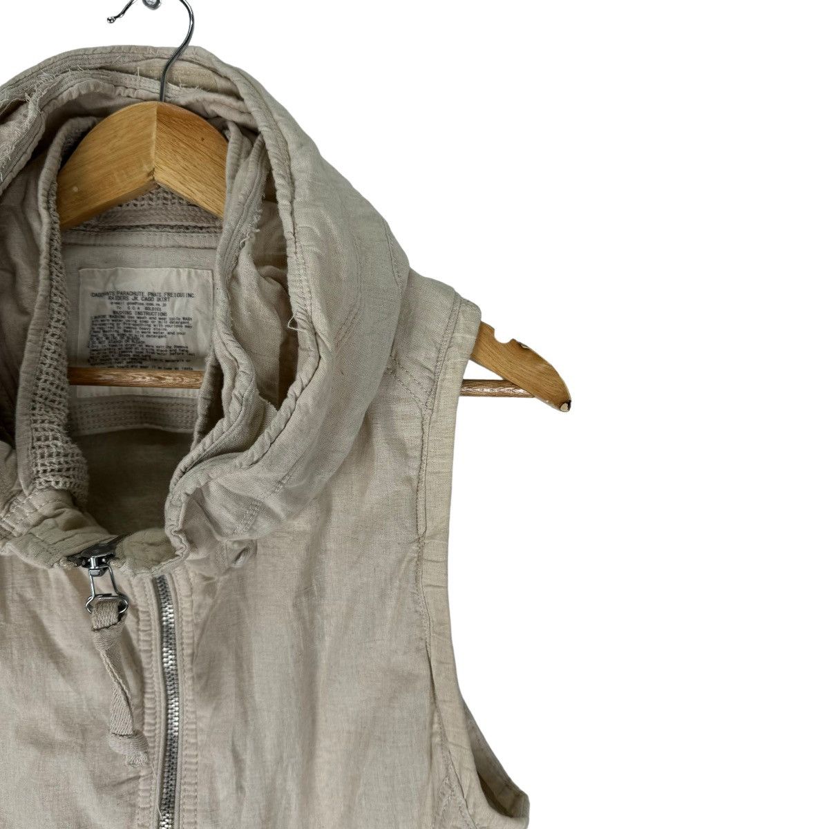 HOODIE PARACHUTE VEST