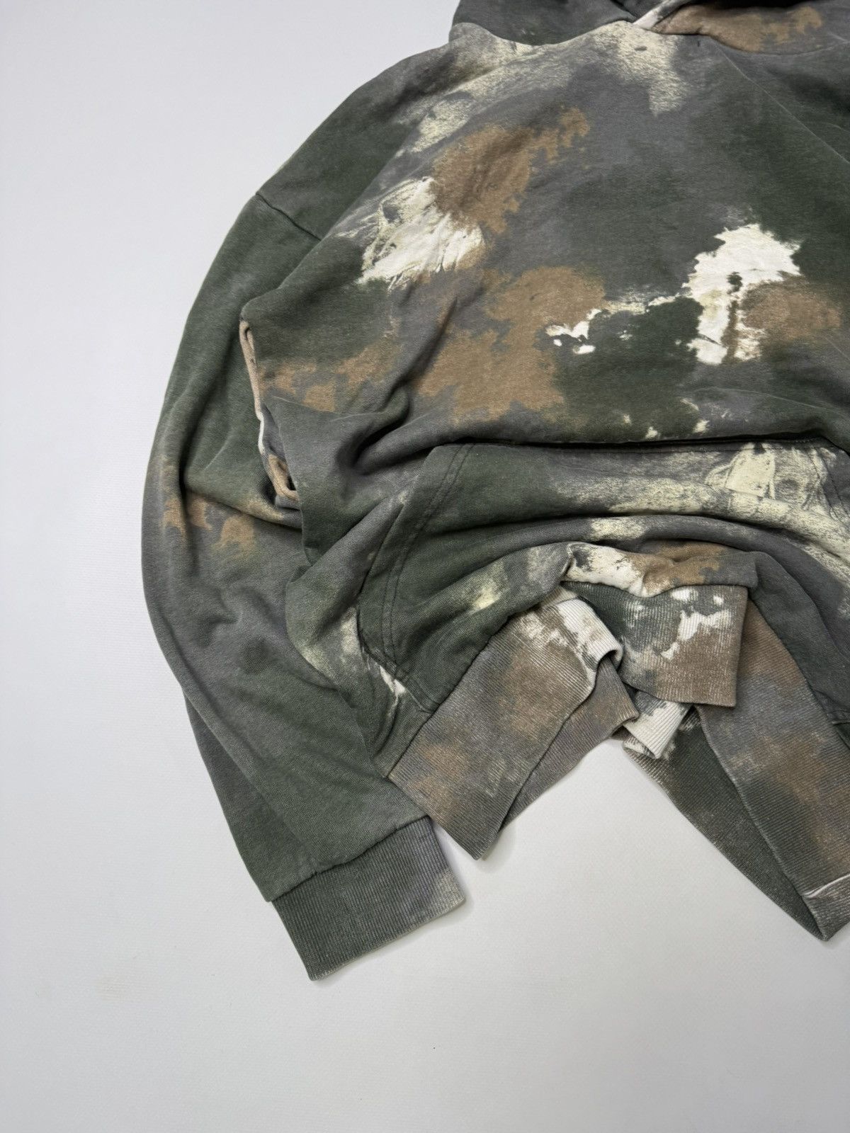 Carhartt × Japanese Brand × Vintage Green camo khaki realtree hoodie boxy swag y2k carhartt vibe Size US M / EU 48-50 / 2 - 4 Thumbnail