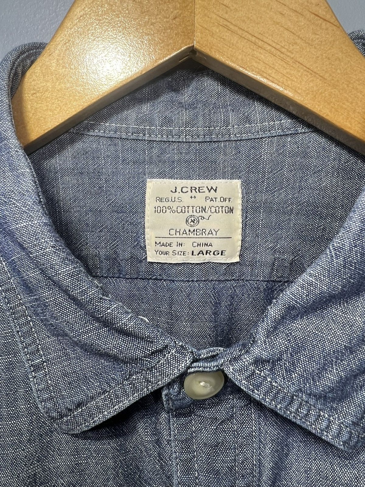 J.Crew J Crew Chambray Shirt Sz L Blue S/S Button Up Barn Shirt Size US L / EU 52-54 / 3 - 3 Thumbnail