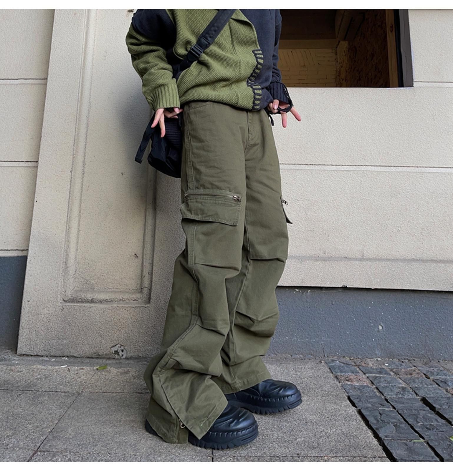 Vintage Multi Pocket Olive Green Cargo Pants Size US 28 / EU 44 - 1 Thumbnail