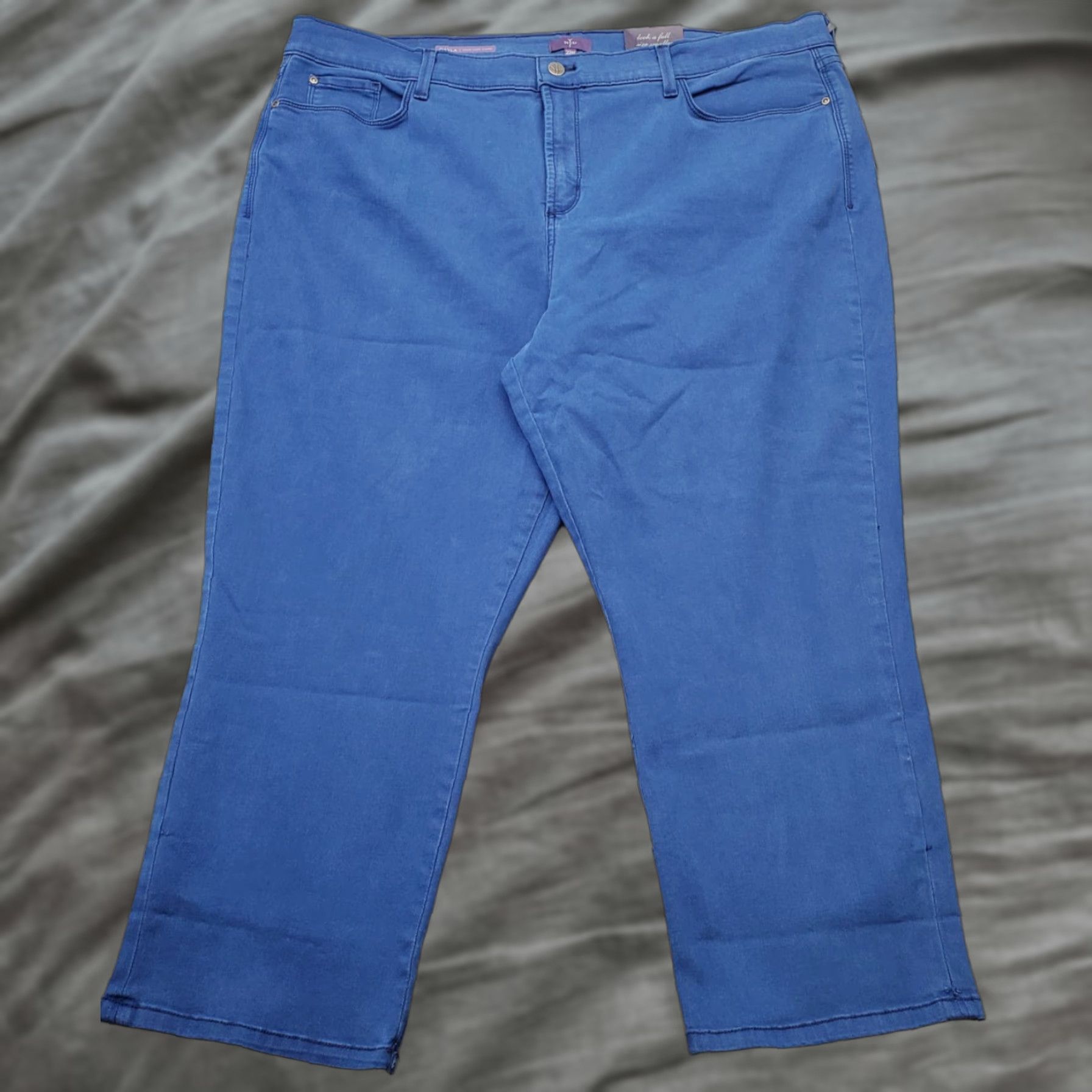 NYDJ NYDJ Dayla Wide Cuff Capri Jeans Women 22W Blue Denim Flat Front 5-Pocket Design Size 40" / US 18 - 1 Thumbnail