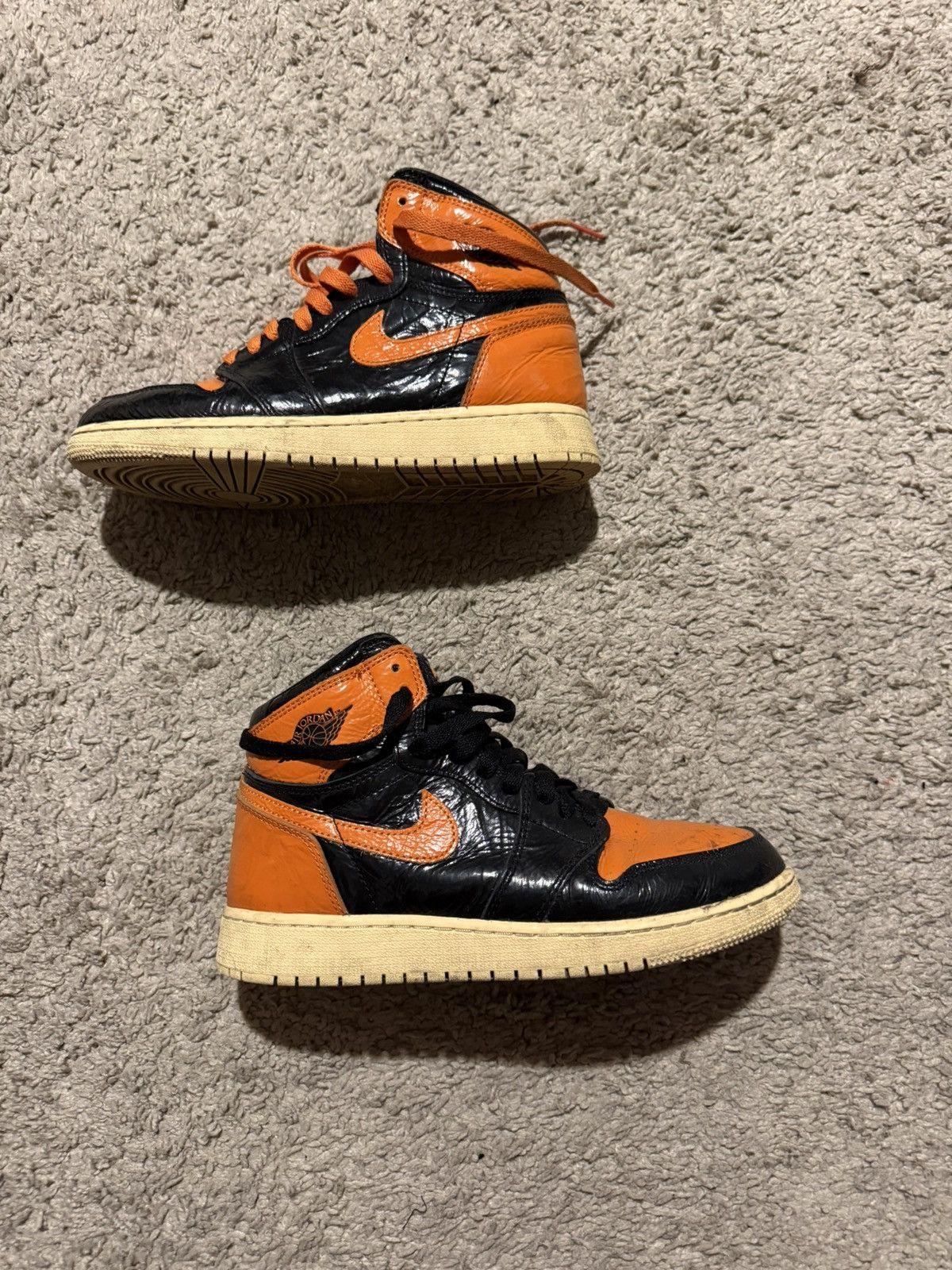 Jordan Brand Jordan 1 Retro High Shattered Backboard 3.0 Size US 6 / EU 39 - 2 Thumbnail