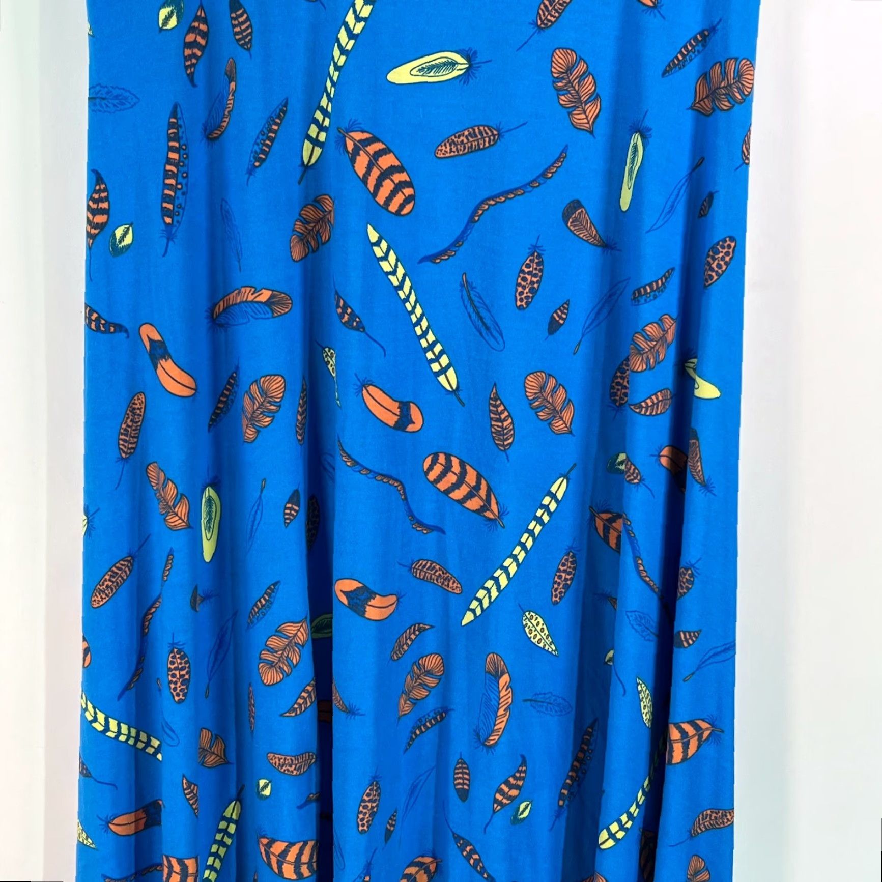 Vintage LulaRoe Womens Feather Print Stretch Pull On Maxi Skirt Blue Azure L Large Women's Skirt Maxi Feather Print Blue Azure Stretch Pull On Regular Size L Size 36" / US 14 / IT 50 - 5 Thumbnail