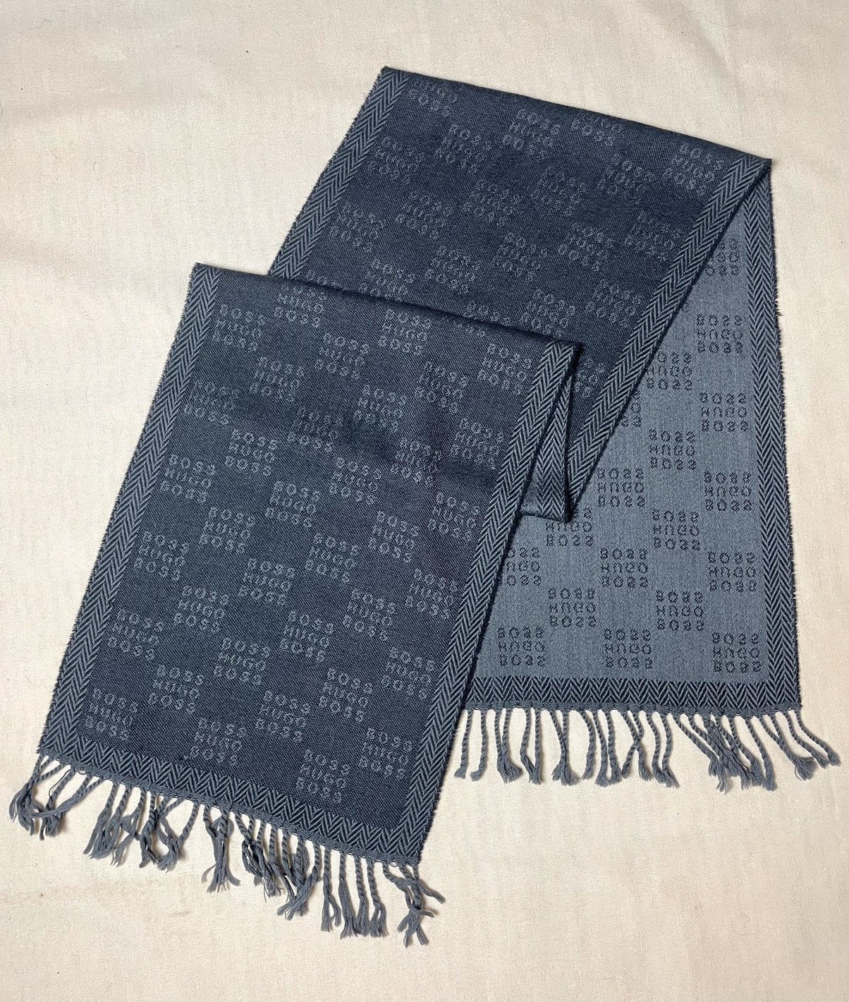 Hugo Boss Hugo Boss wool gray logo scarf Size ONE SIZE - 11 Thumbnail