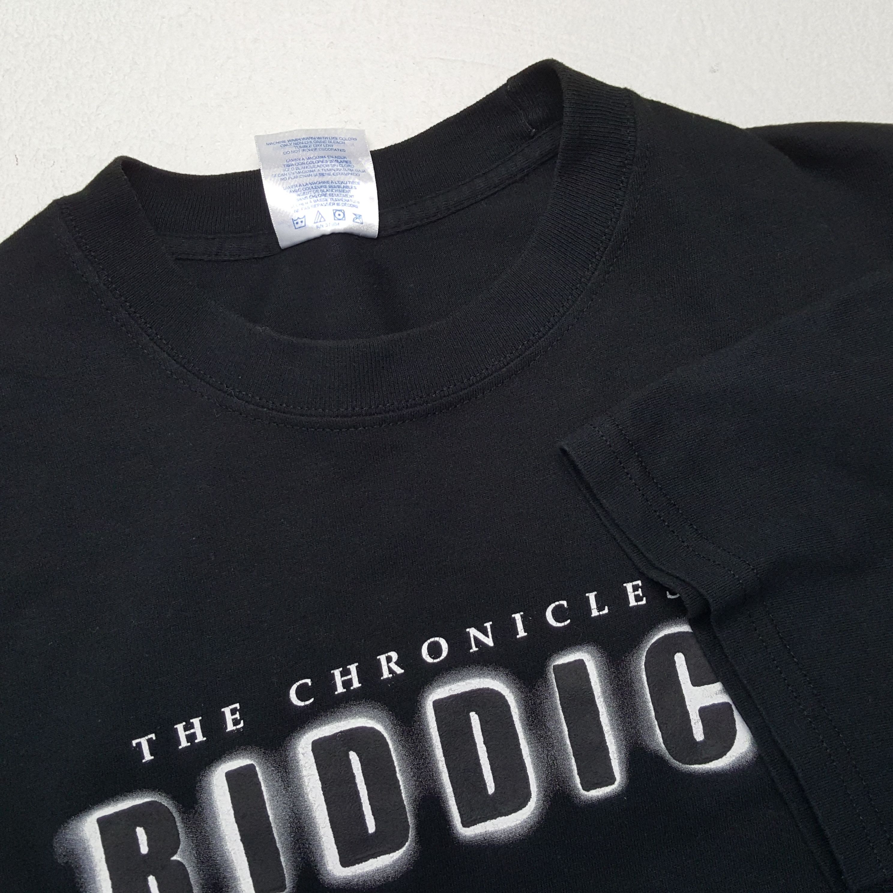 Vintage THE CHRONICLES OF RIDDICK Movie Vintage Tshirt Size US M / EU 48-50 / 2 - 5 Thumbnail