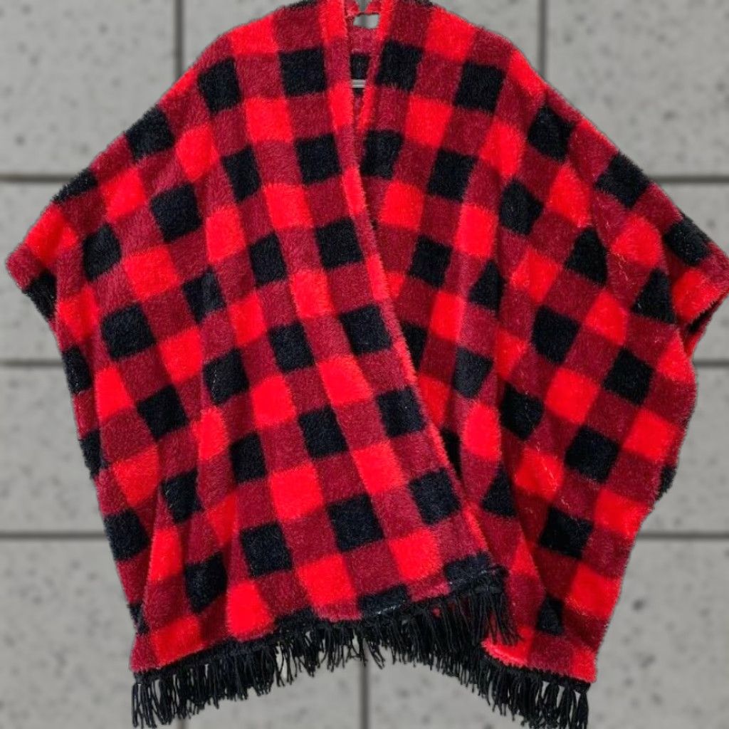 Vintage ZOE & BELLA Womens S/M Wrap Poncho with Fringe Fleece Plaid Red Black Shawl/Wrap, Cover Up, 100% Polyester, Size S/M, Vintage? (adapted) Size ONE SIZE - 1 Thumbnail
