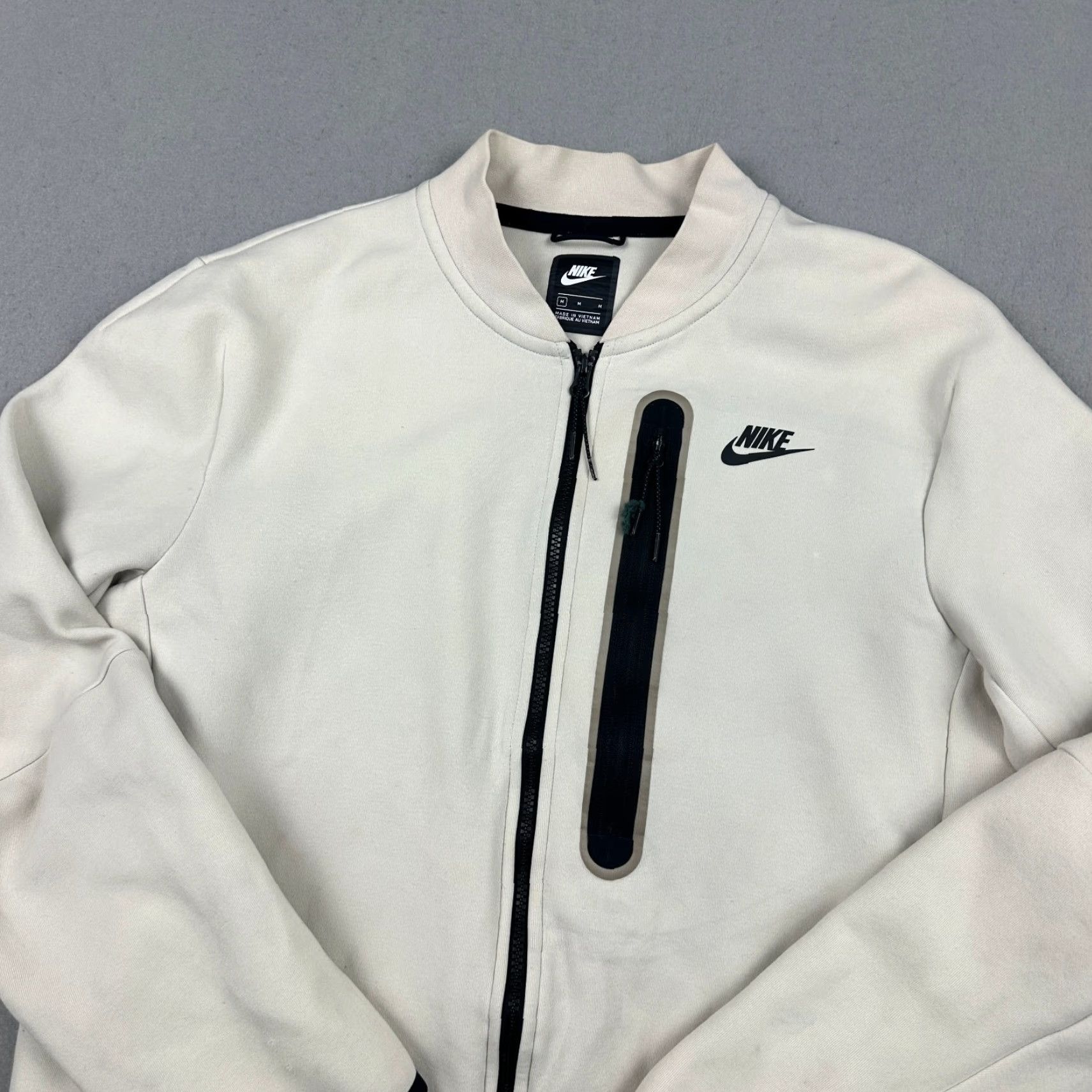 Nike Nike Tech Fleece Jacket Men M Beige Solid Full Zip Pockets Blade Logo Athletic Windbreaker 90s? Size US M / EU 48-50 / 2 - 2 Thumbnail