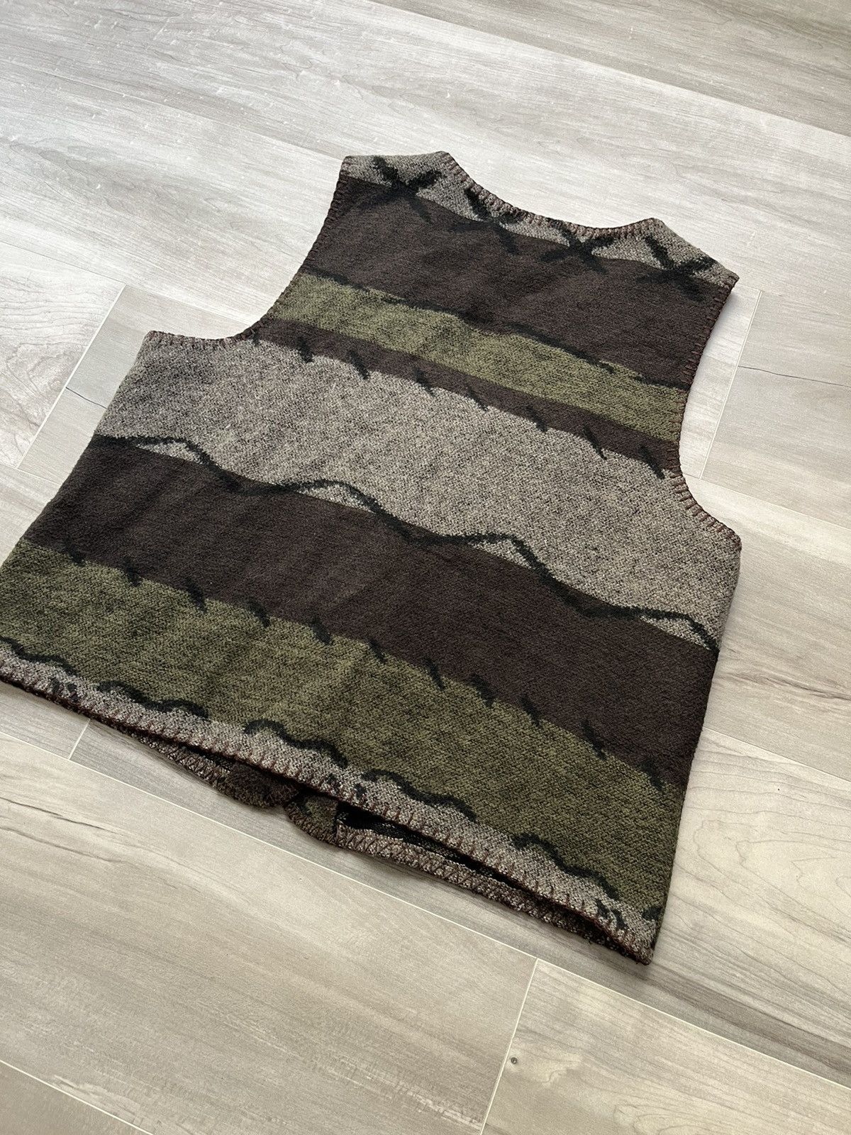 Vintage Vintage Wool Vest Size: Large Size US L / EU 52-54 / 3 - 6 Thumbnail