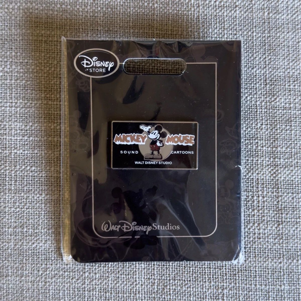 Disney 2014 Walt Disney Studio Mickey Mouse Sound Cartoons Pin Size ONE SIZE - 3 Thumbnail