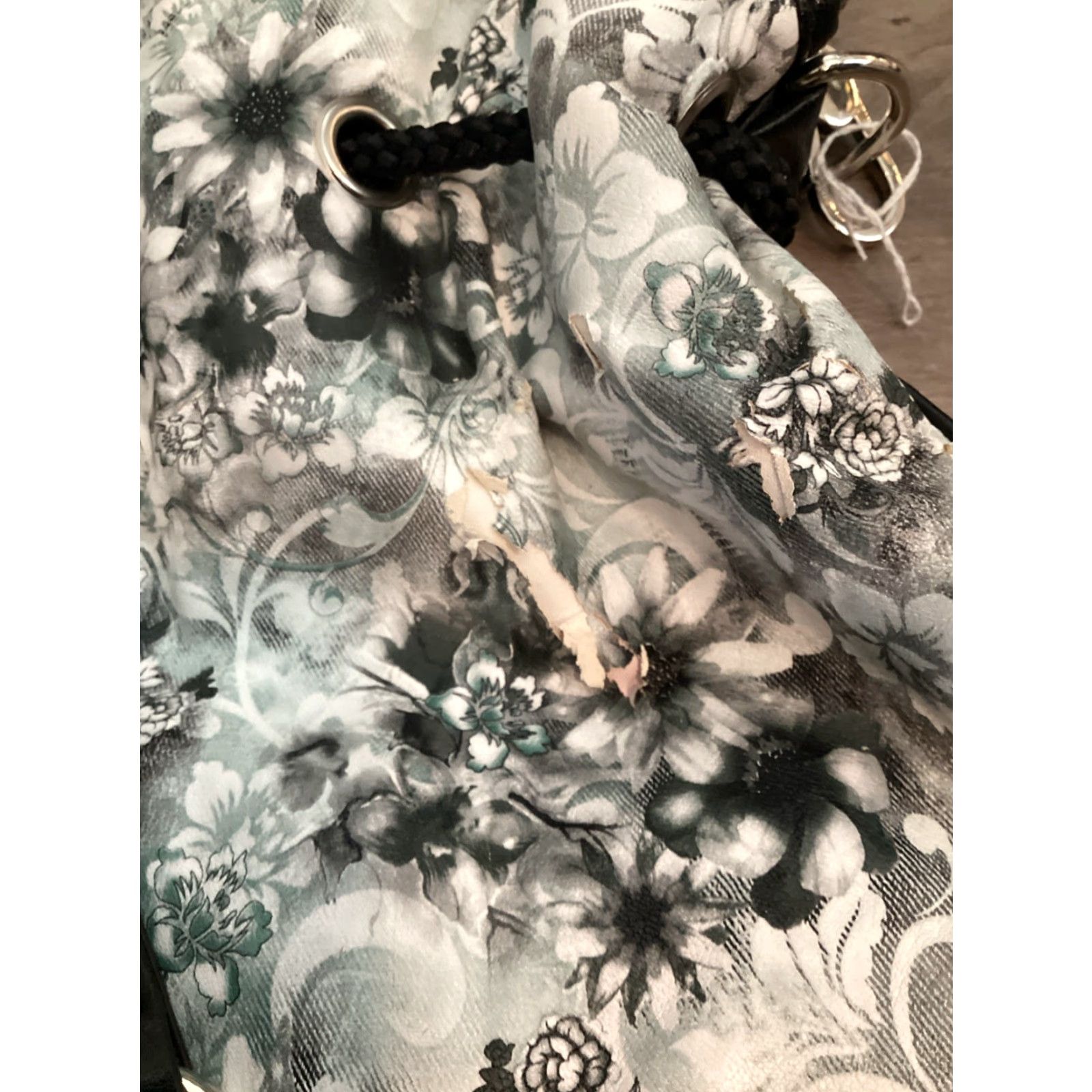Vintage Gigi Hill Large Floral Shoulder Bag Black with Red Lining, Pockets - Women’s Travel, Casual, Business Size ONE SIZE - 3 Thumbnail