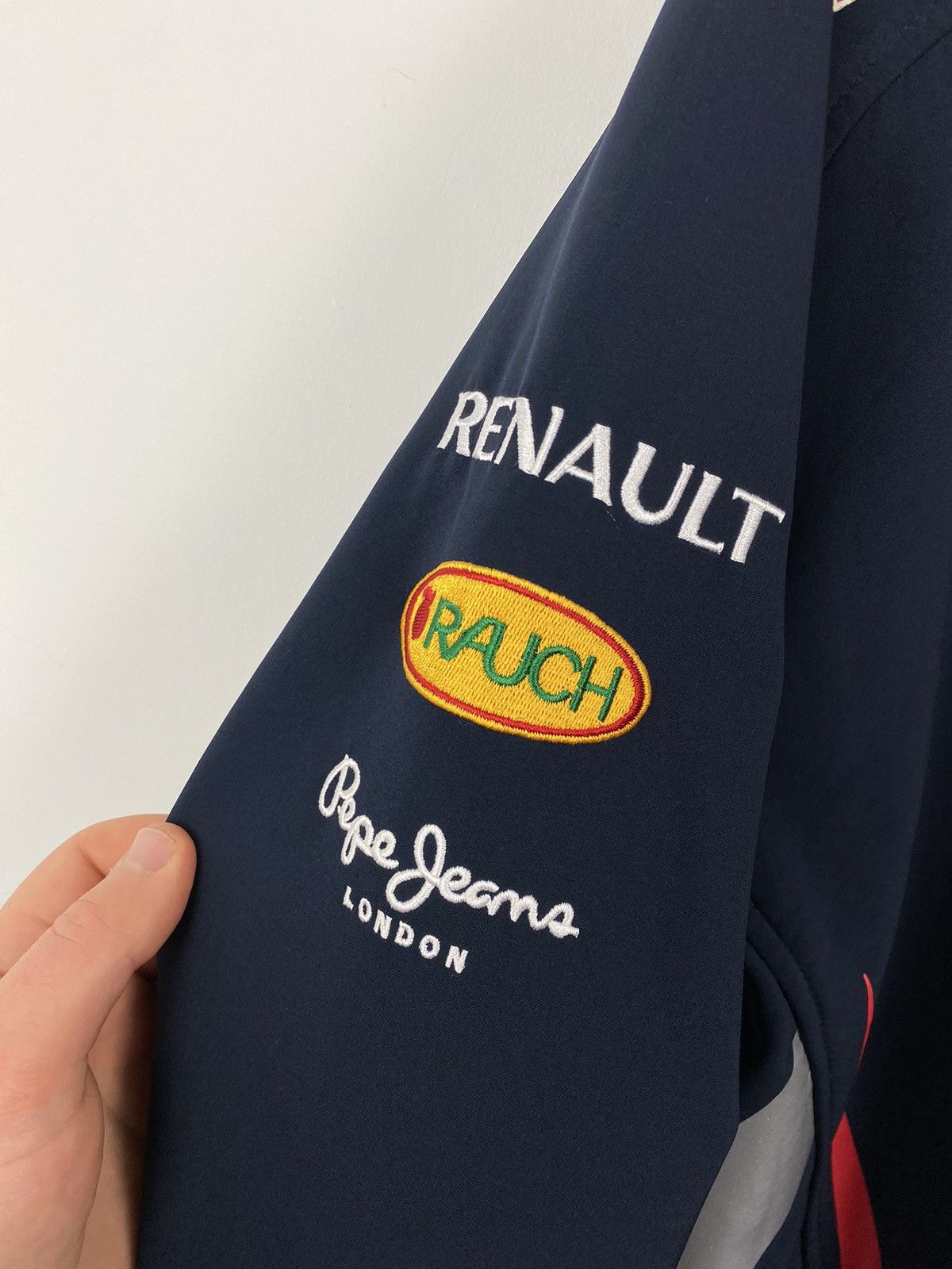 Red Bull Red Bull Infinity Softshell Racing Jacket F1 BMW Honda Size US XL / EU 56 / 4 - 5 Thumbnail