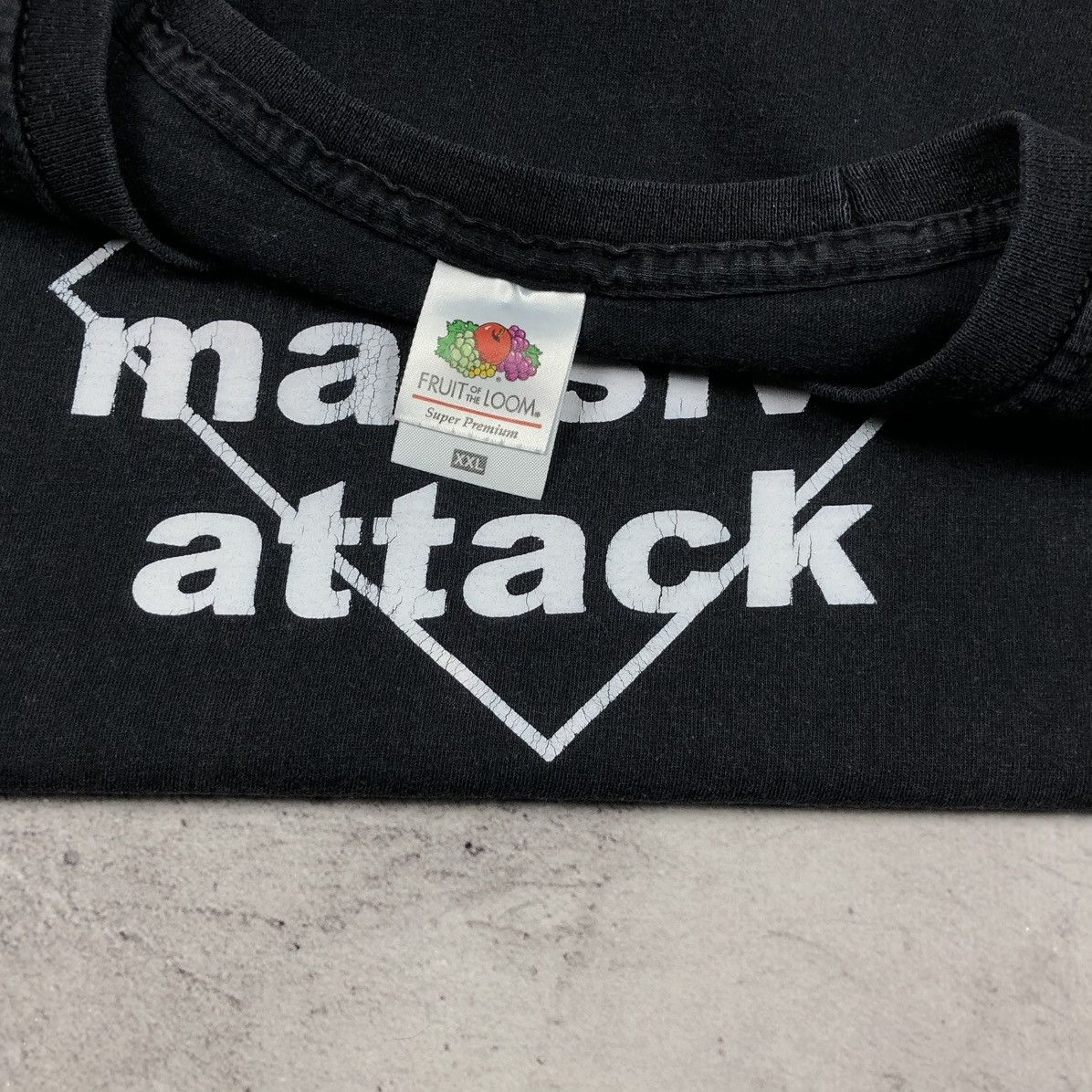 Vintage Vintage Massive Attack Blue Lines Tee Size US XXL / EU 58 / 5 - 10 Thumbnail