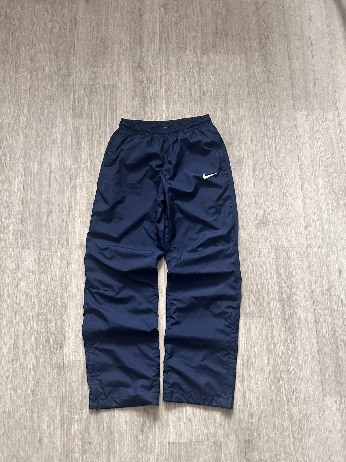 Nike Vintage Nike Nylon Blue Pants Size US 30 / EU 46 - 1 Thumbnail