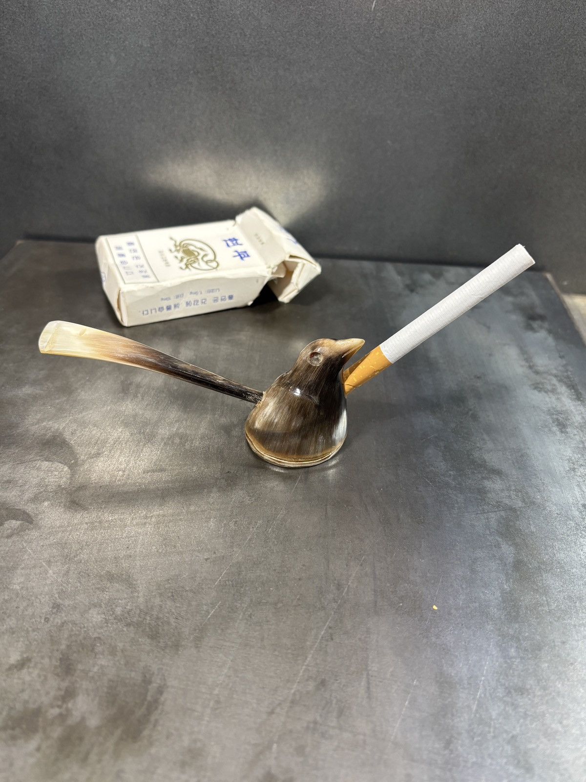 Vintage Vintage Cigaret Holder Hand Carved Horn Antler Pipe Smoking Size ONE SIZE - 14 Thumbnail