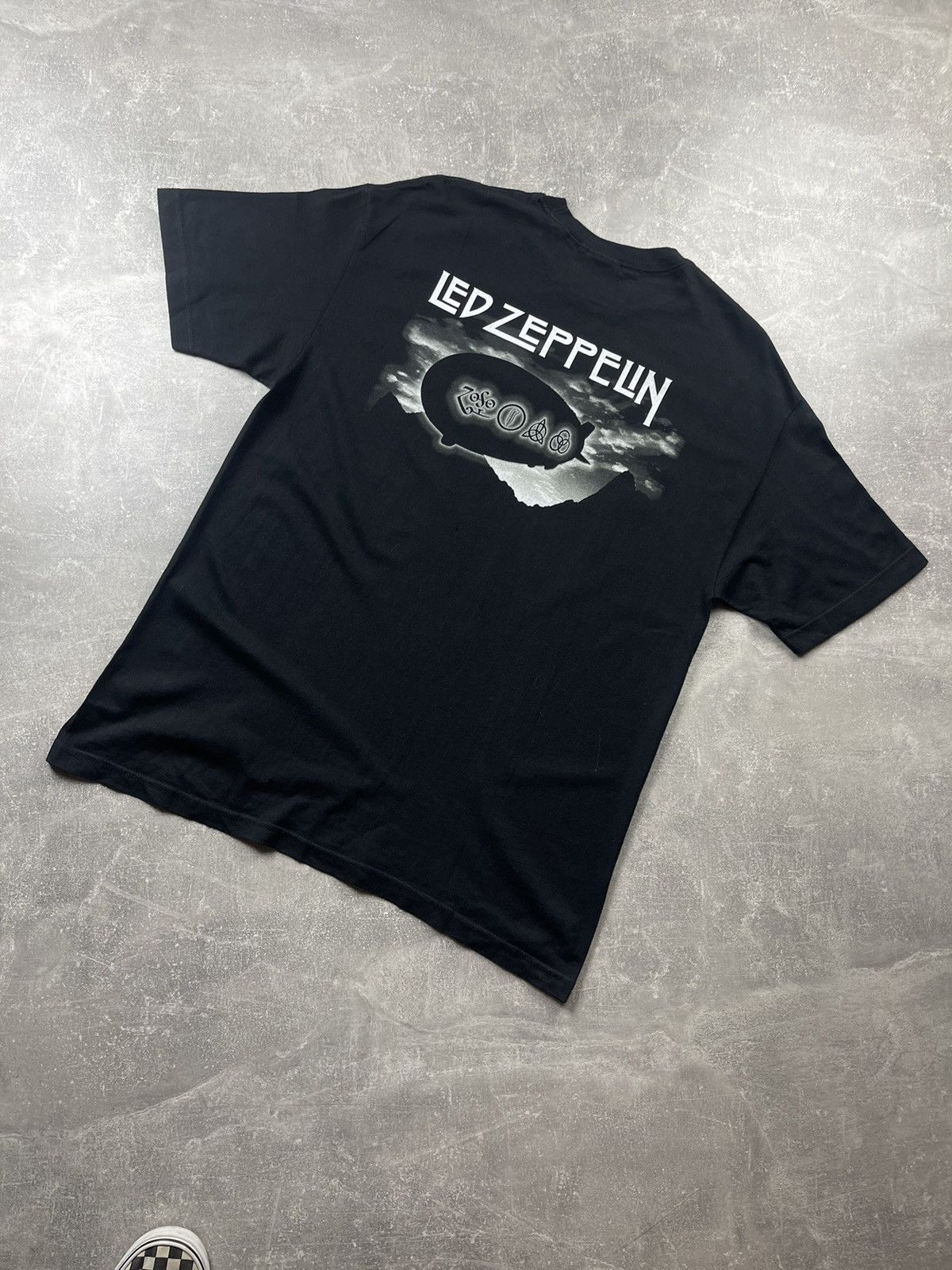 Led Zeppelin Vintage Led Zeppelin Black Graphic Band T-Shirt Size XL 00s Size US XL / EU 56 / 4 - 9 Thumbnail