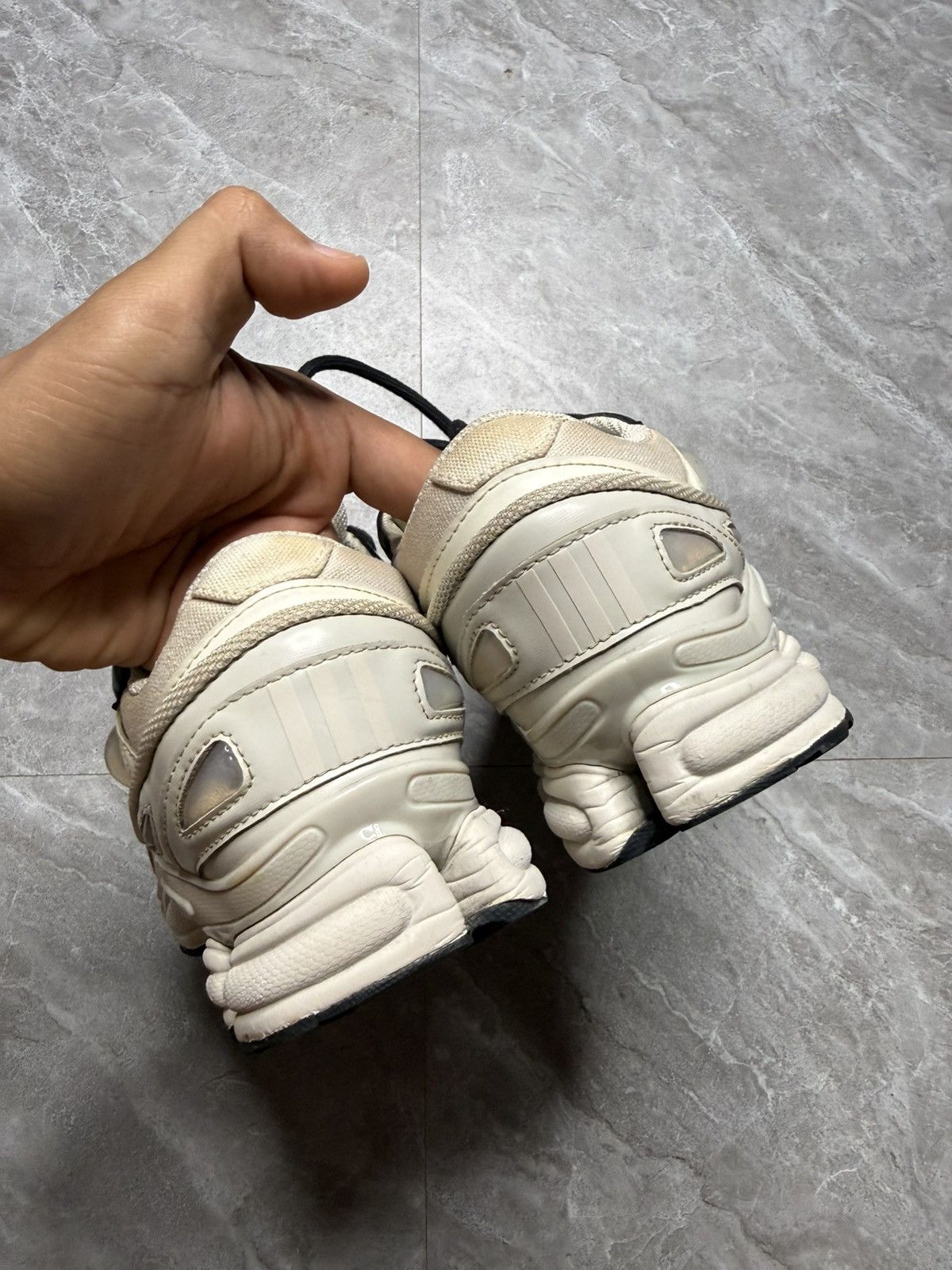 Adidas × Raf Simons Adidas x Raf simons Ozweego 3 Size US 6.5 / EU 39-40 - 4 Thumbnail