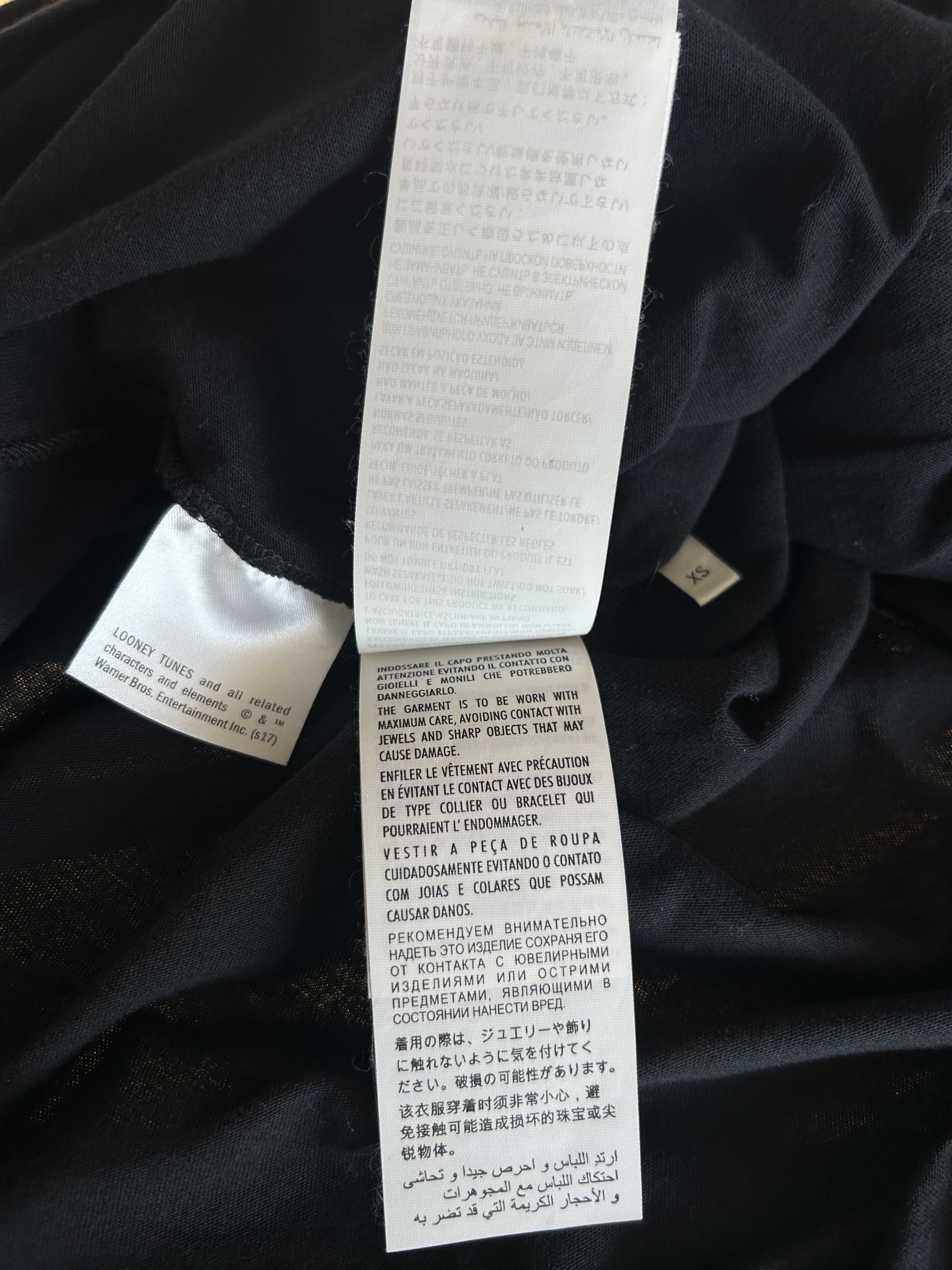 Gucci Gucci Black Sequin Bugs Bunny Graphic T-Shirt Size US XS / EU 42 / 0 - 7 Thumbnail