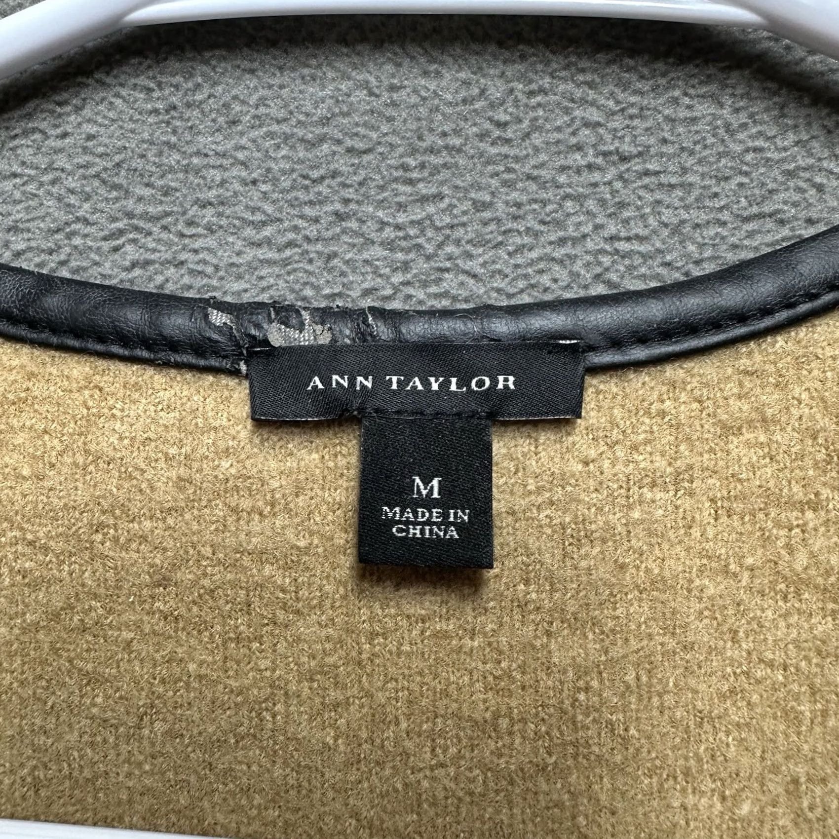 Ann Taylor Ann Taylor Jacket Womens M Beige 100% Wool Open Front Zip GUC Size M / US 6-8 / IT 42-44 - 4 Thumbnail
