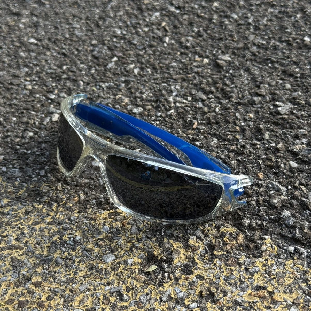 Nike RARE Vintage NIKE Y2K sunglasses made in USA Size ONE SIZE - 2 Thumbnail