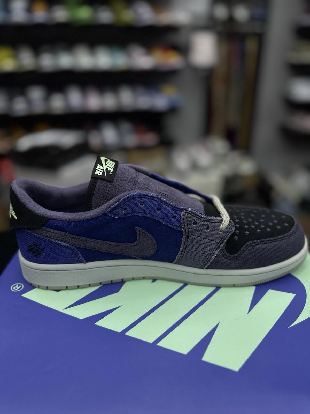 Jordan Brand 11.5- Air Jordan 1 Low OG Zion Williamson ‘Voodoo Alternate Size US 11.5 / EU 44-45 - 4 Thumbnail