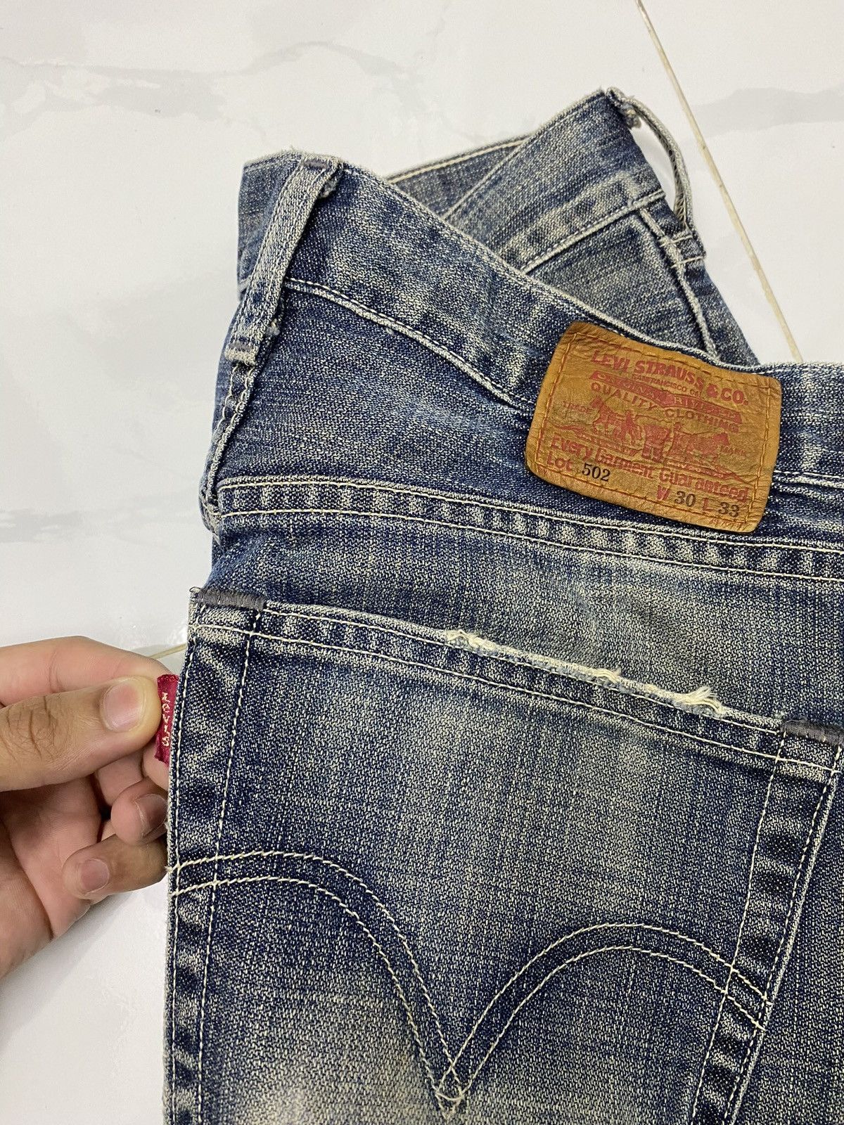 🔥LEVIS 502 JAPAN STRAIGHT LEG DISTRESSED DENIM JEANS