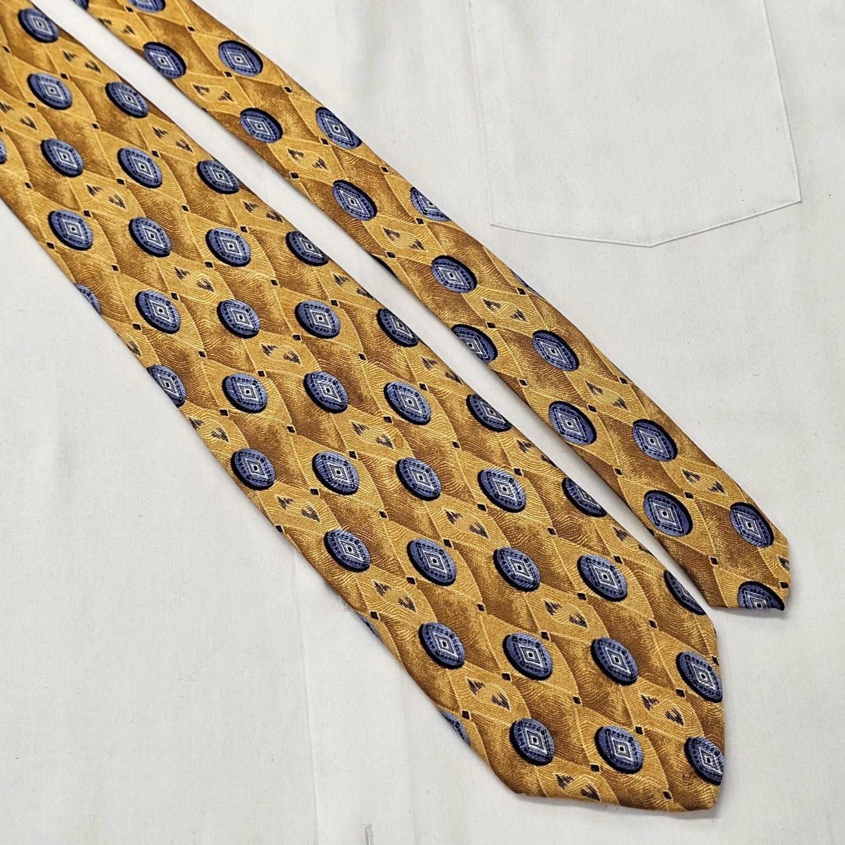 Robert Talbott Robert Talbott Studio Tie Men's Golden Geometric Printed Necktie Preppy Classic Silk Silk Necktie 57-60” Gold Geometric Abstract Designer Men Carded Size ONE SIZE - 4 Thumbnail