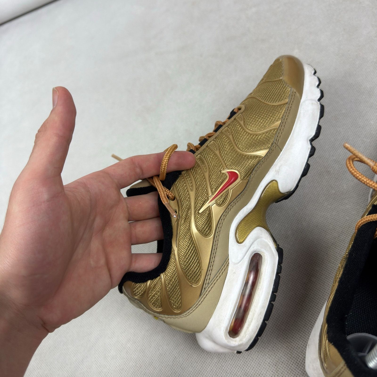Nike Nike Air Max Plus AR0259-700 Gold Running Sneakers Shoes 5 Size US 5 / IT 35 - 5 Thumbnail