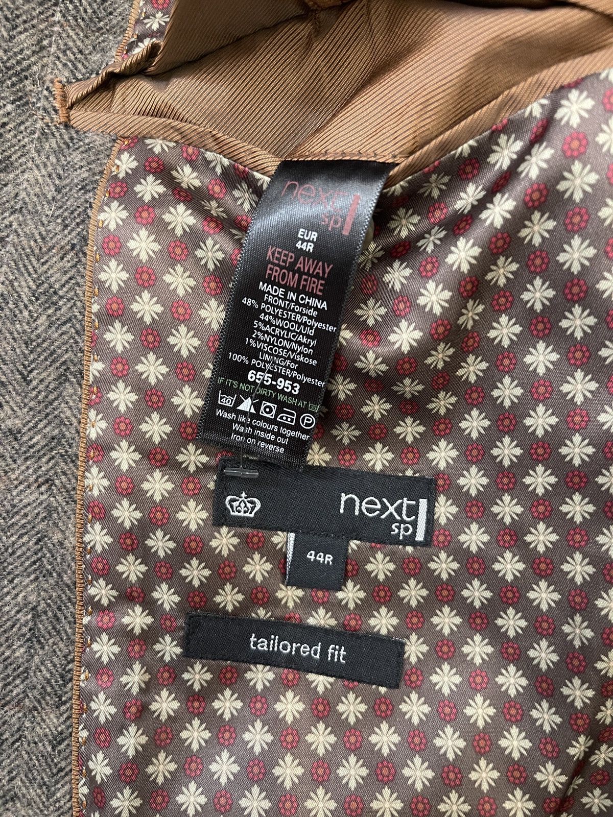 NEXT Vintage blazer classic jacket sport coat herringbone pattern Size 44R - 8 Thumbnail