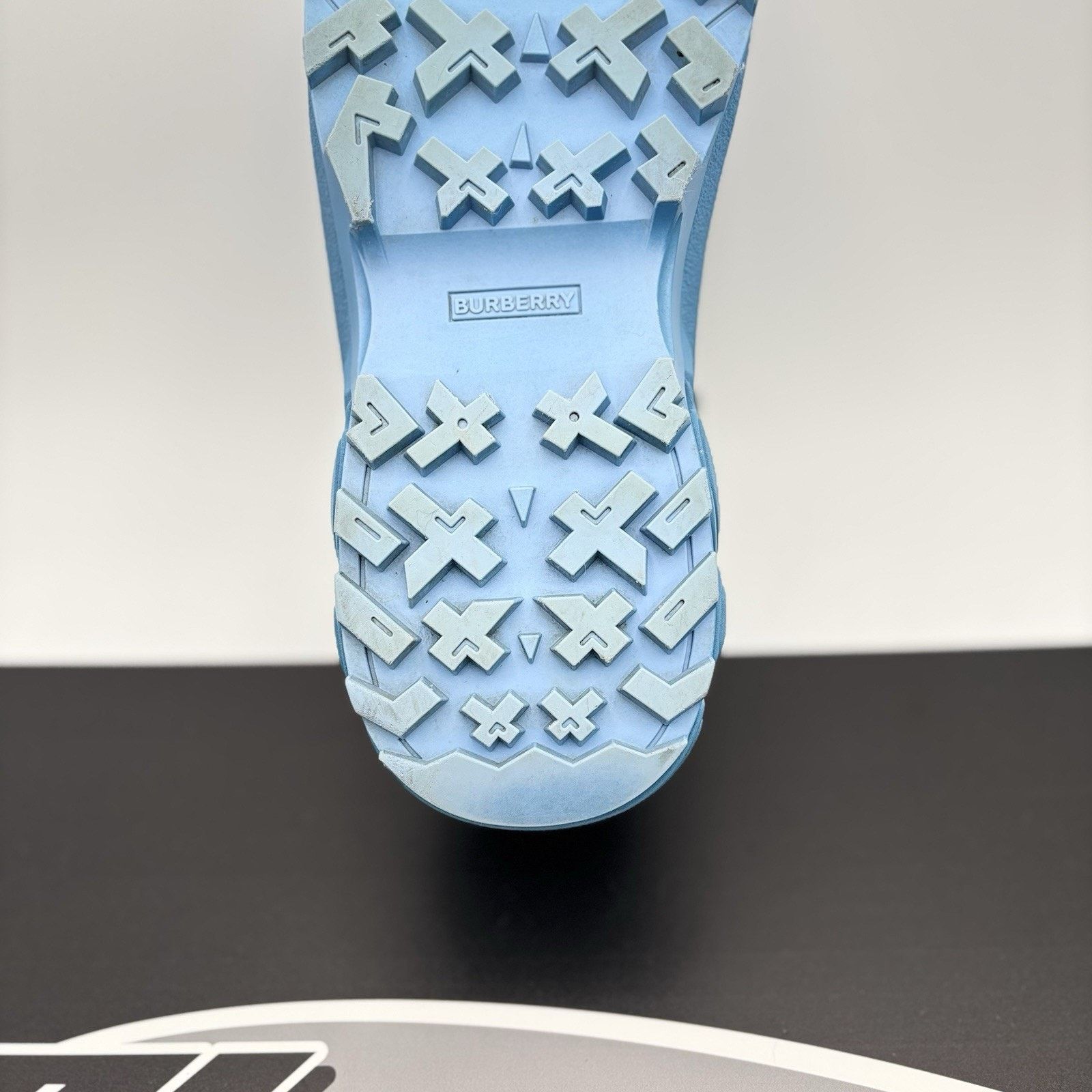 Burberry Burberry Arthur ‘ Blue ‘ Low-Top Sneakers Monogram | GREAT! Size US 12 / EU 45 - 9 Thumbnail