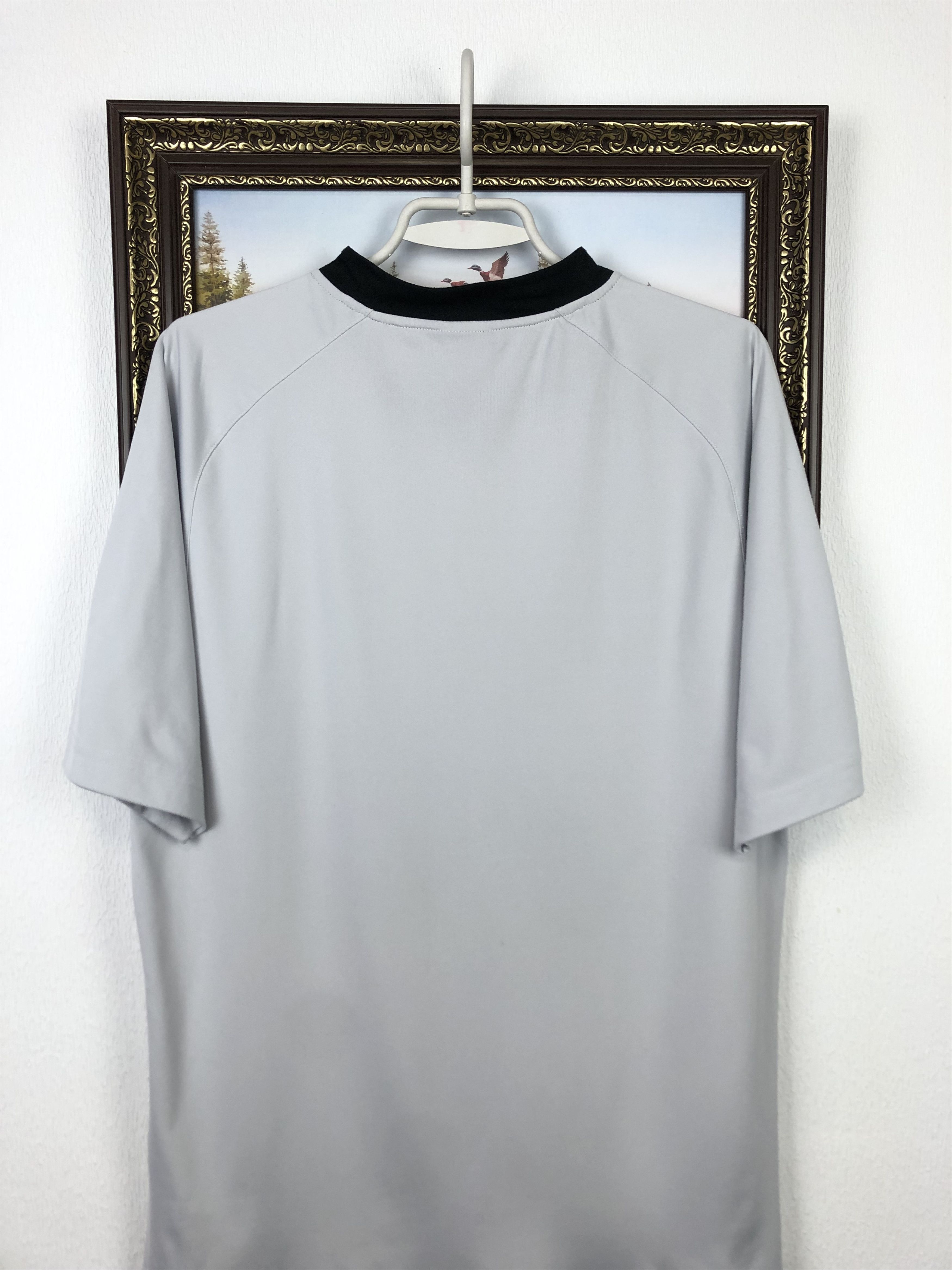 Nike Vintage Nike Football Template Big Logo Center Swoosh Tee Size US M / EU 48-50 / 2 - 12 Thumbnail