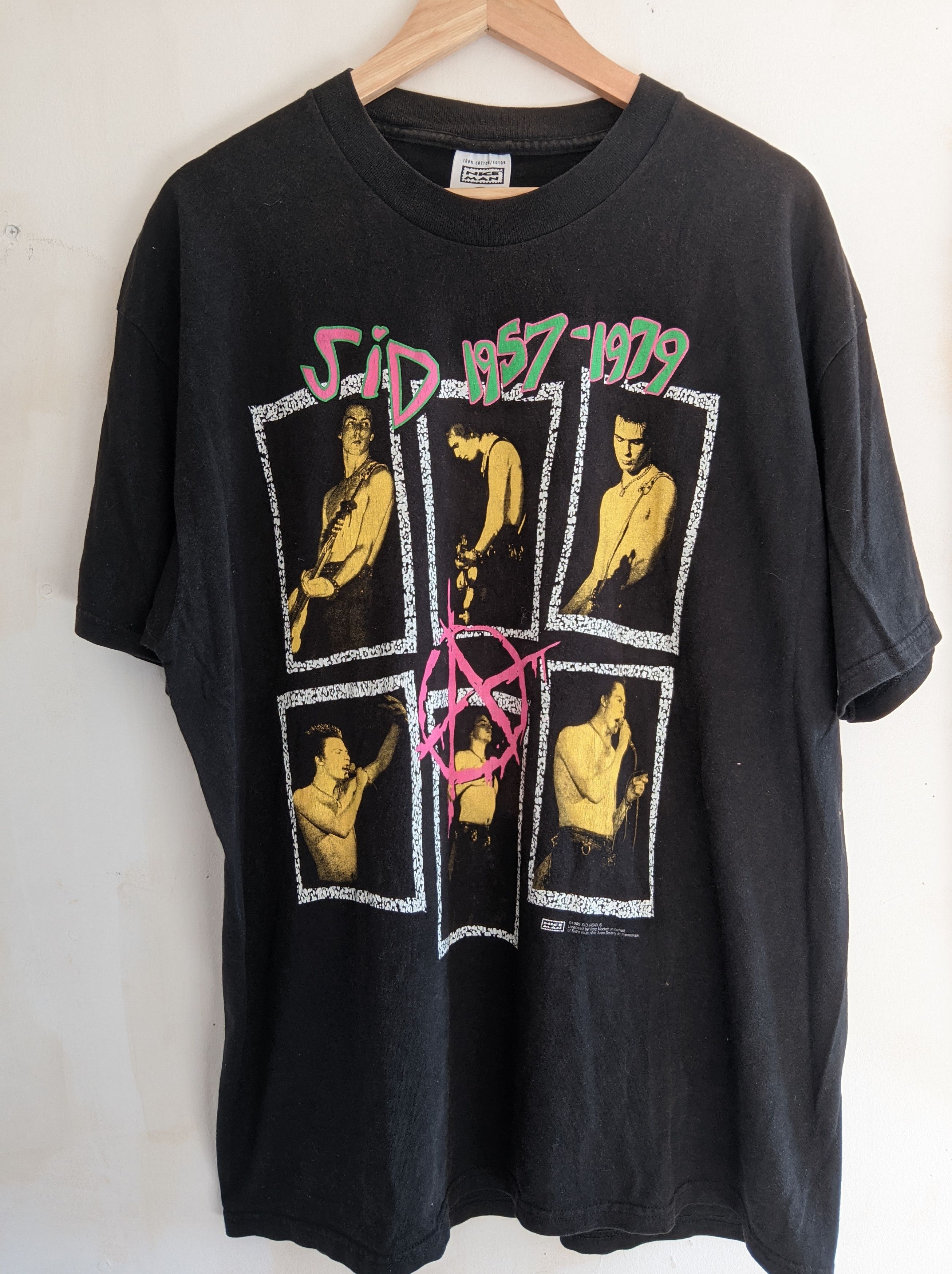 image of Very Vintage 1995 Sid Vicious Punk Memorial T Shirt in Negro, Men's (Size XL)