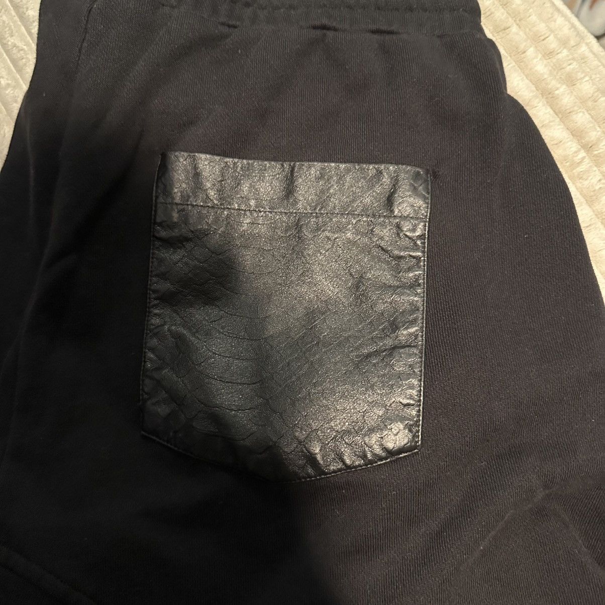 Designer × The Kooples the Kooples Cropped Jogger Black Leather Trim Size US 30 / EU 46 - 4 Thumbnail