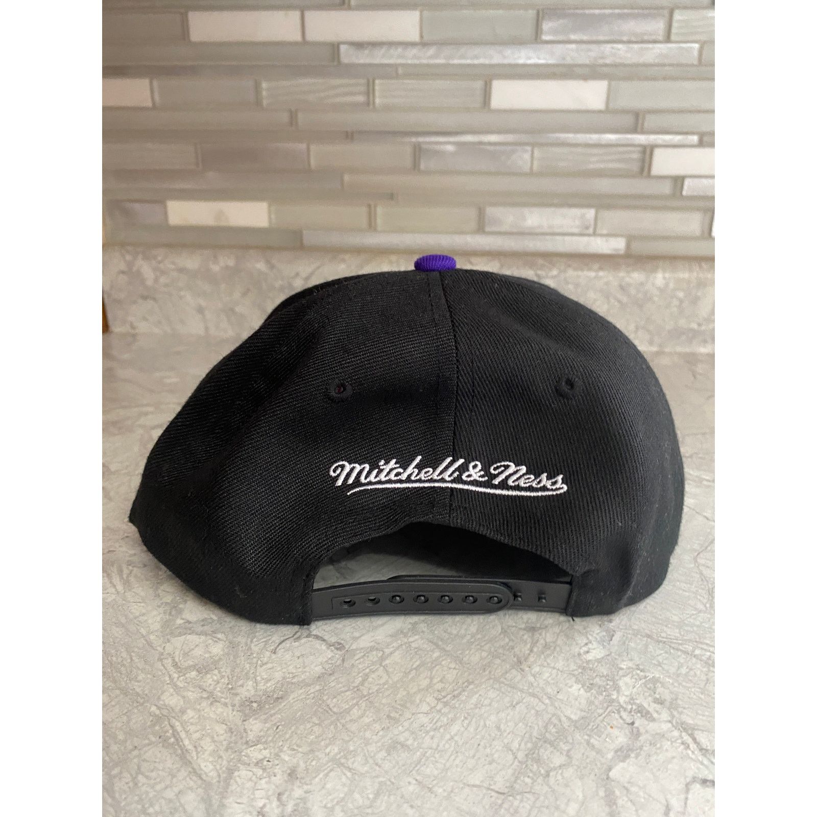 Mitchell & Ness NWOT LA Lakers Mitchell & Ness Snapback Hat Size ONE SIZE - 5 Thumbnail