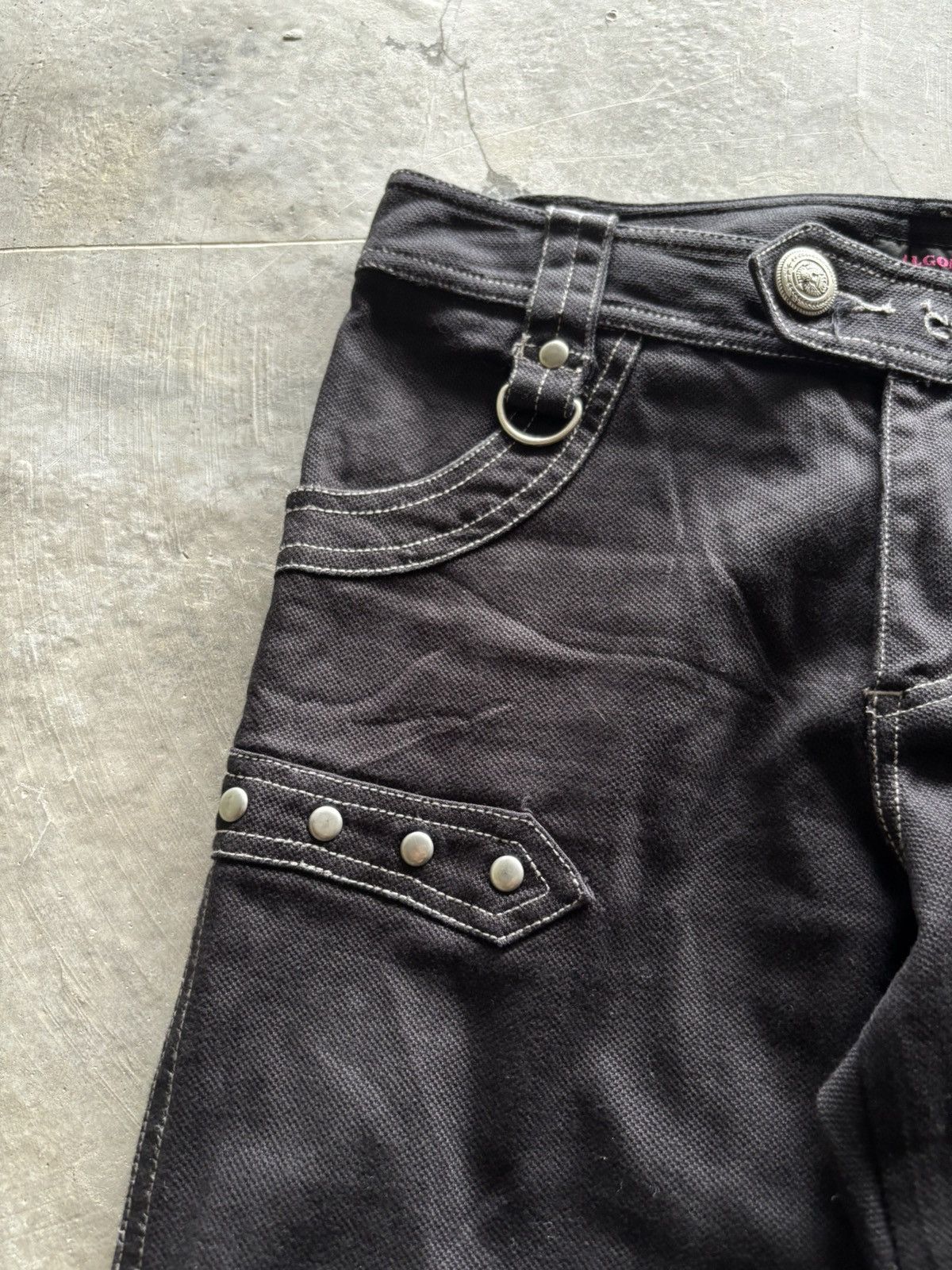 20471120 bondage algonquins seditionaries gothic style jeans Size US 27 - 10 Thumbnail